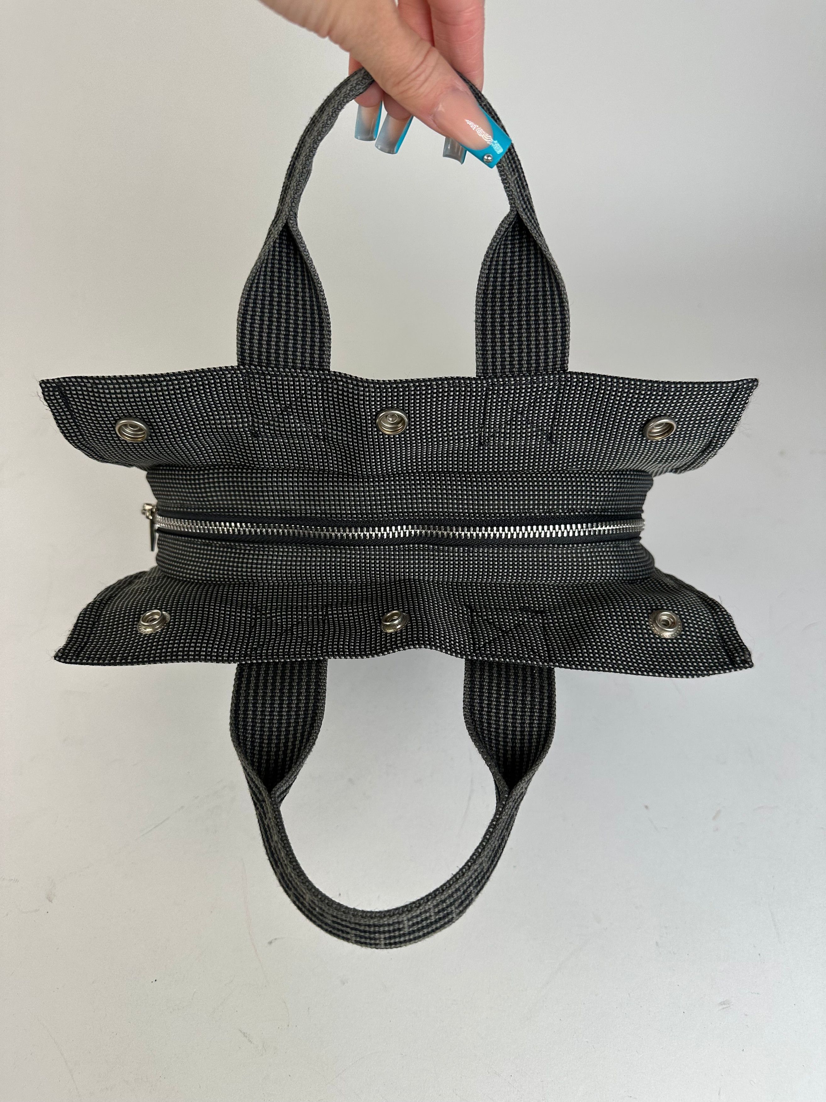 Other Hermès Black Canvas Tote Bag with Zip Closure and Snap Butto Size ONE SIZE - 5 Thumbnail
