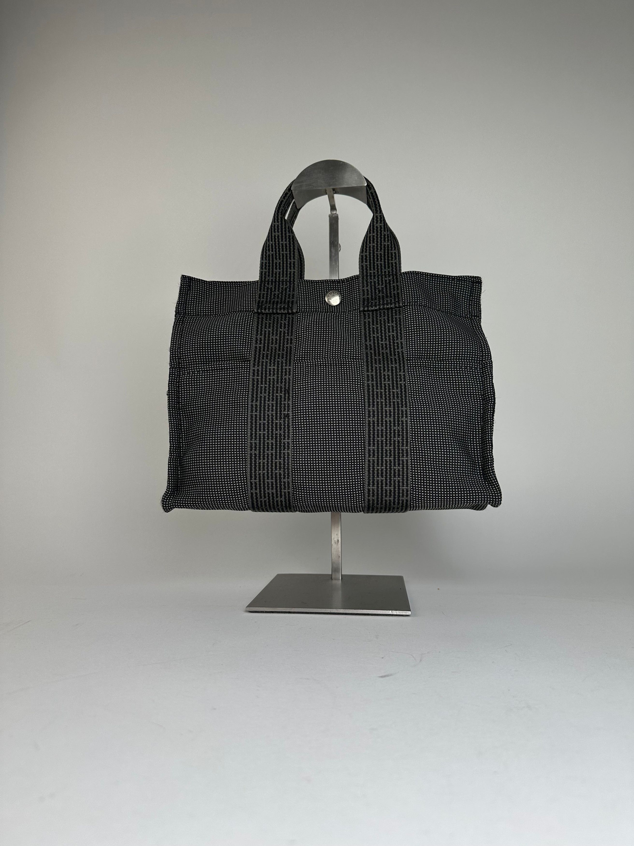 Other Hermès Black Canvas Tote Bag with Zip Closure and Snap Butto Size ONE SIZE - 8 Thumbnail