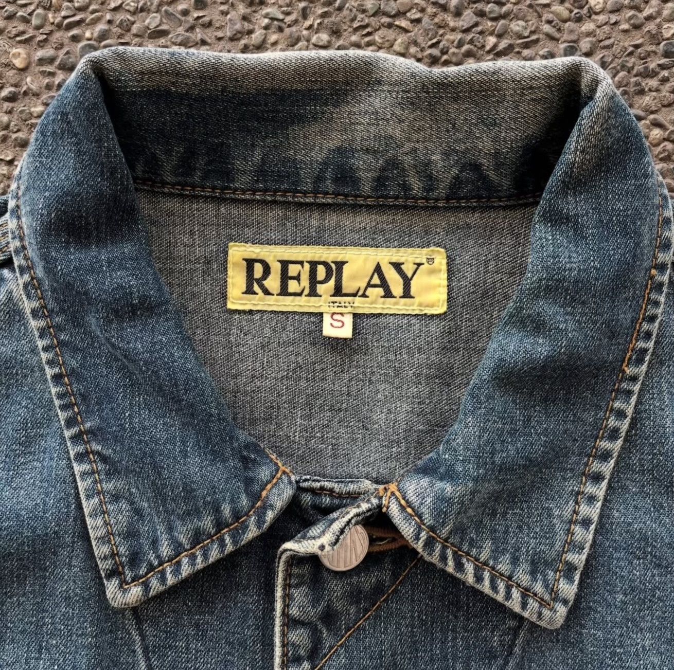 Vintage Vintage Replay Denim Trucker Jacket Size US M / EU 48-50 / 2 - 5 Thumbnail
