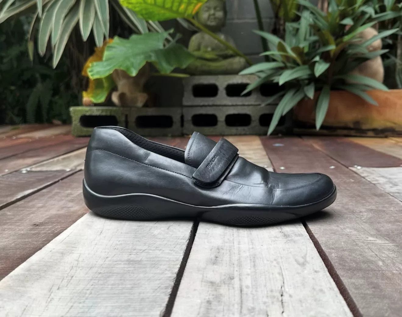 Vintage Vintage 2000s Prada Sport Leather Sneakers Size US 10 / EU 43 - 5 Thumbnail