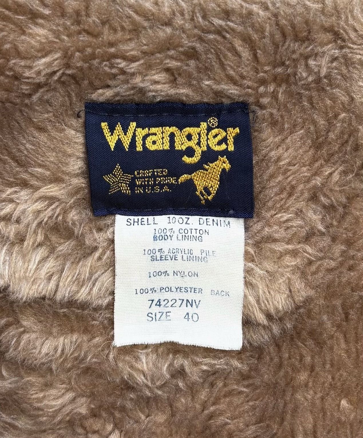 Vintage Vintage Wrangler 1980s Denim Sherpa Lined Trucker Jacket Size US M / EU 48-50 / 2 - 6 Thumbnail