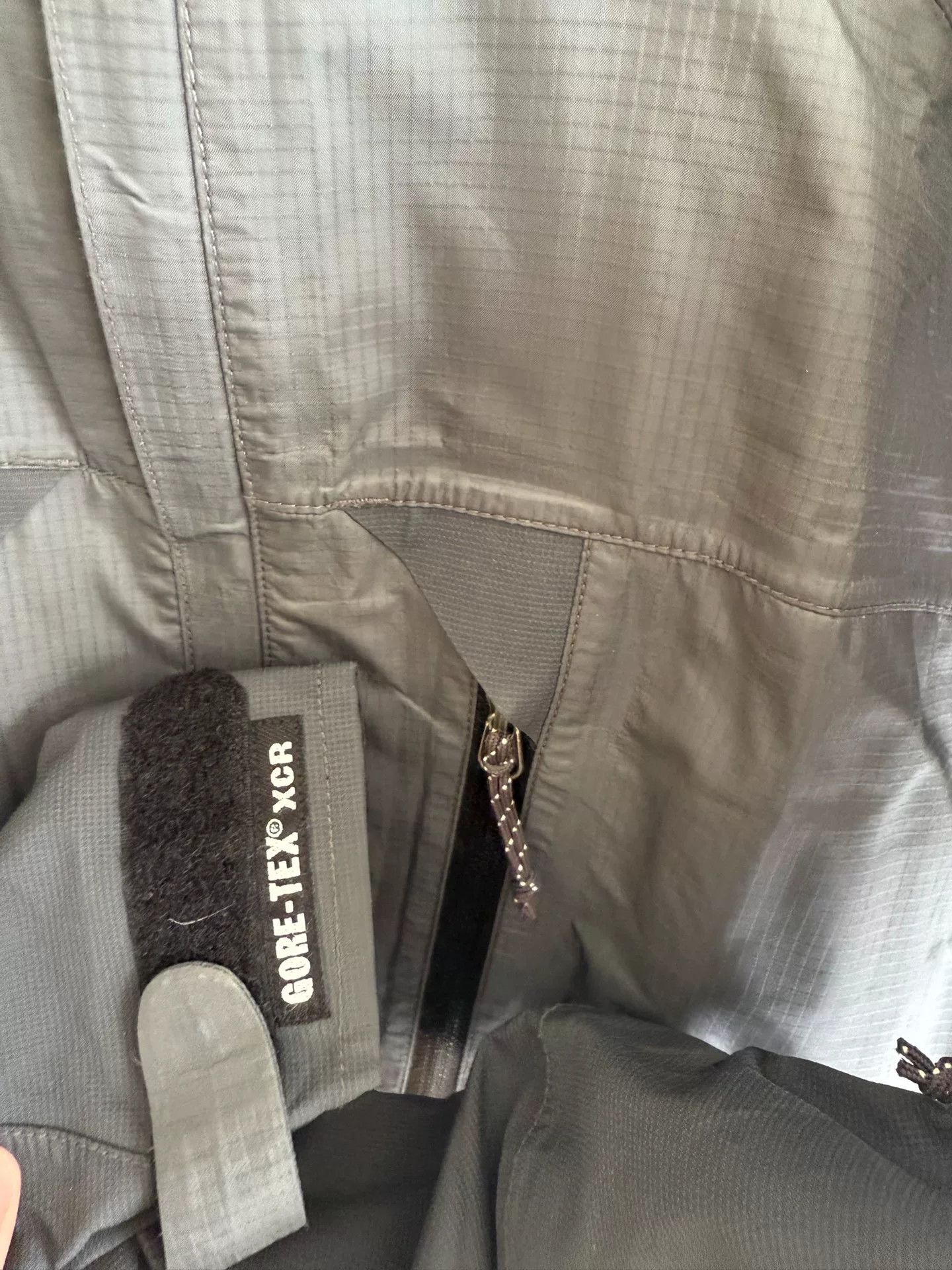 Vintage Vintage Mountain Hardwear 2000s Softshell Jacket Size US XL / EU 56 / 4 - 5 Thumbnail