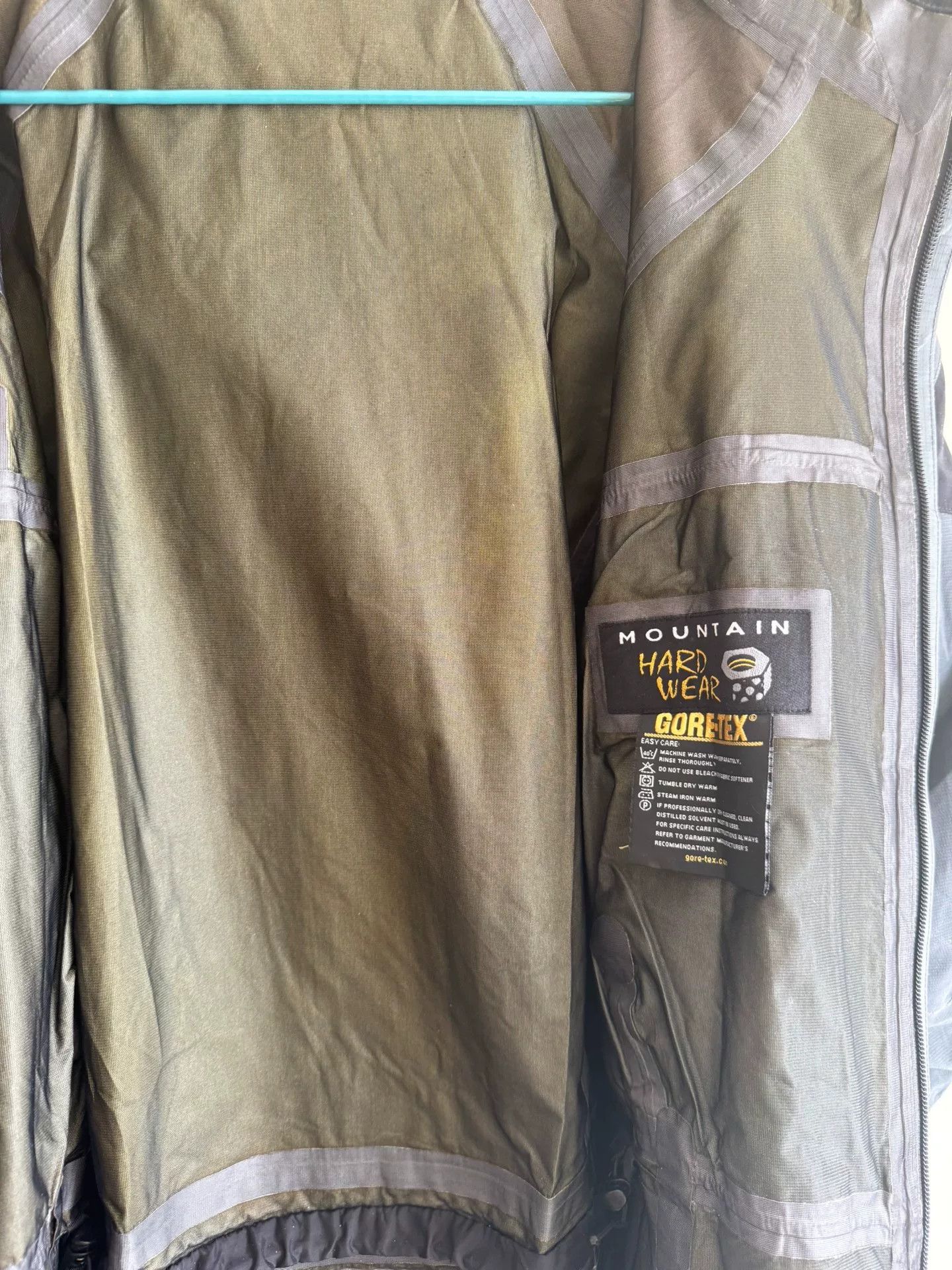 Vintage Vintage Mountain Hardwear 2000s Softshell Jacket Size US XL / EU 56 / 4 - 8 Thumbnail
