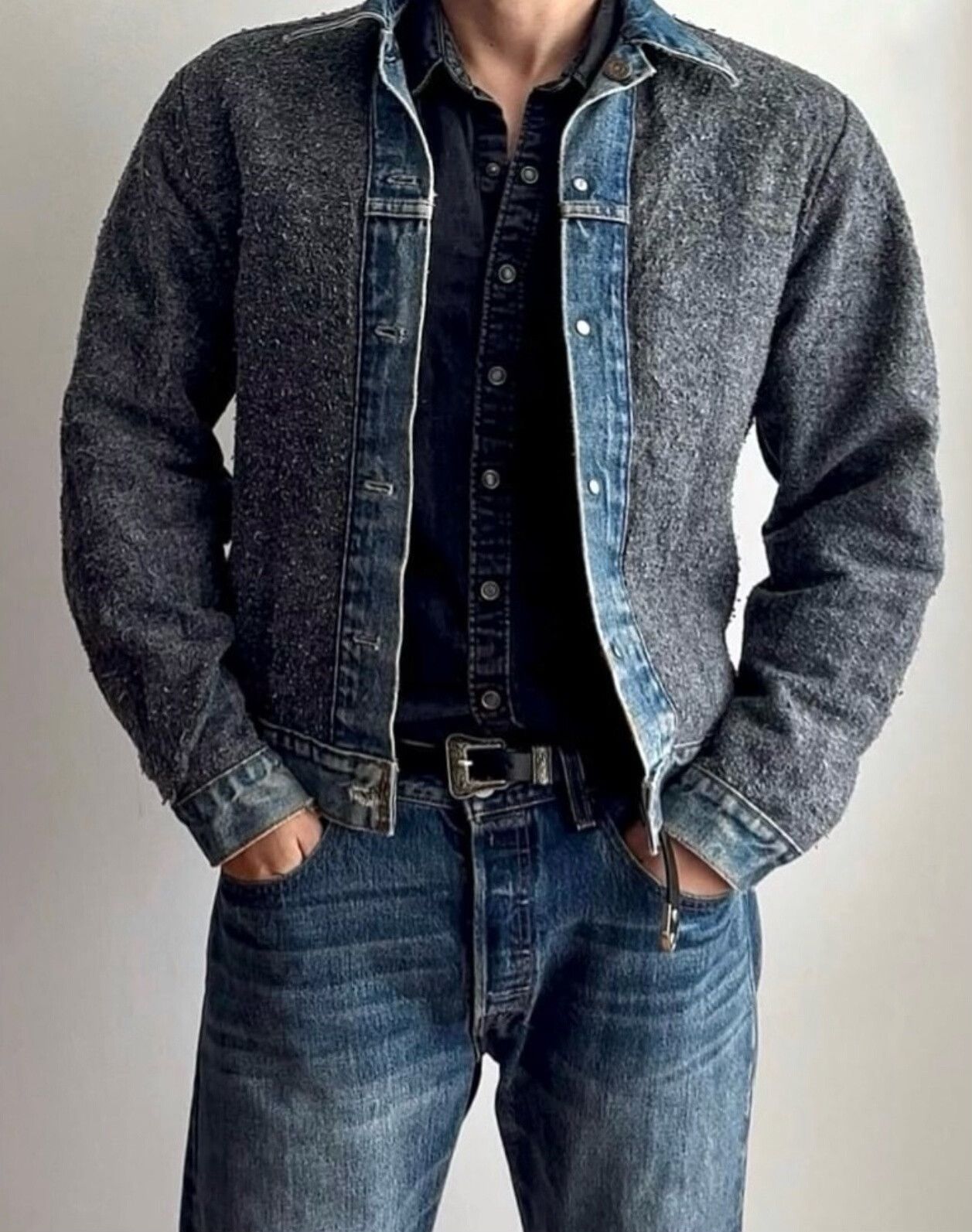 Vintage Vintage Levi's 1990s 70506 Denim Trucker Jacket Size US M / EU 48-50 / 2 - 8 Thumbnail