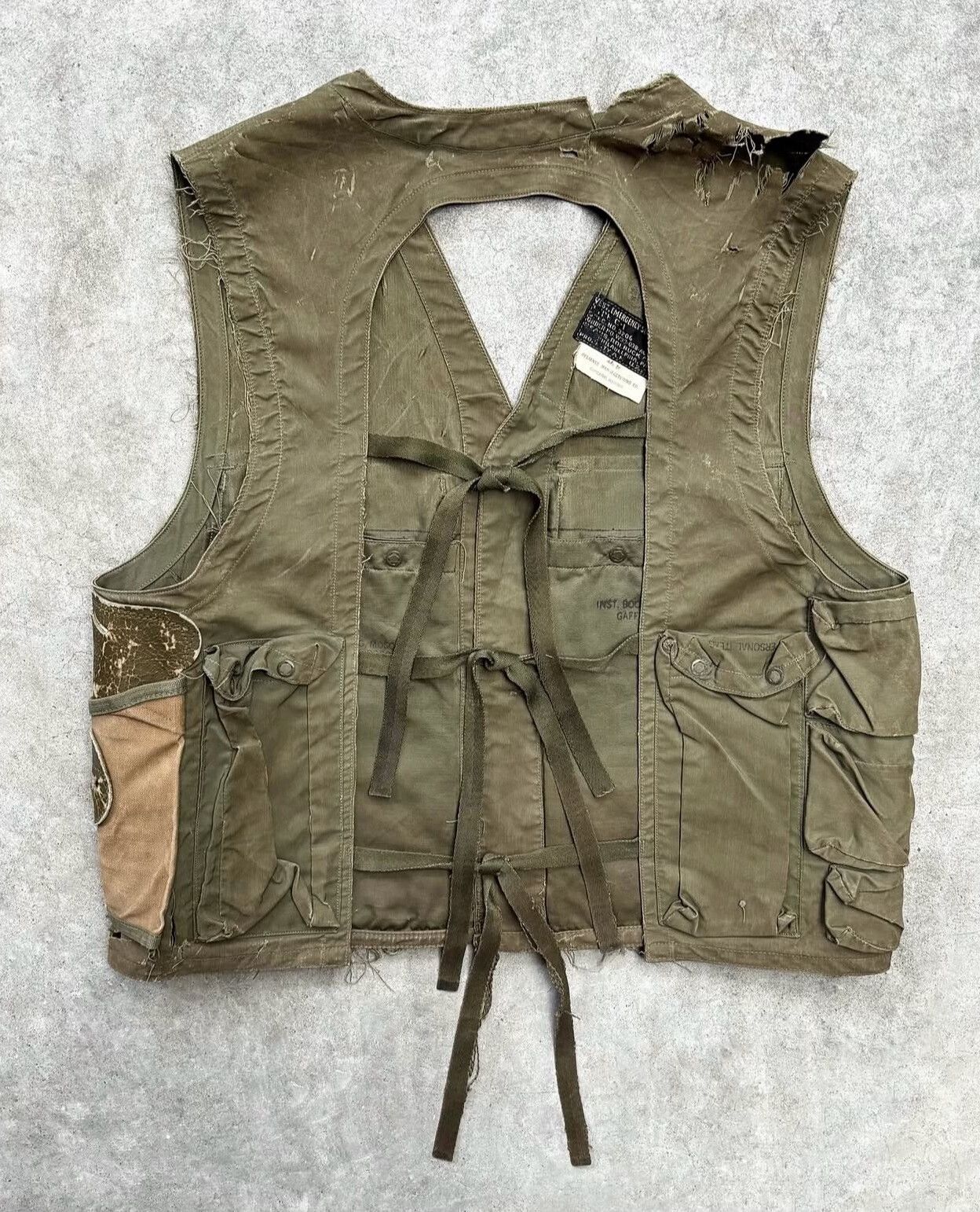 Vintage 1940s USAF C-1 Emergency Sustenance Vest Size US M / EU 48-50 / 2 - 6 Thumbnail