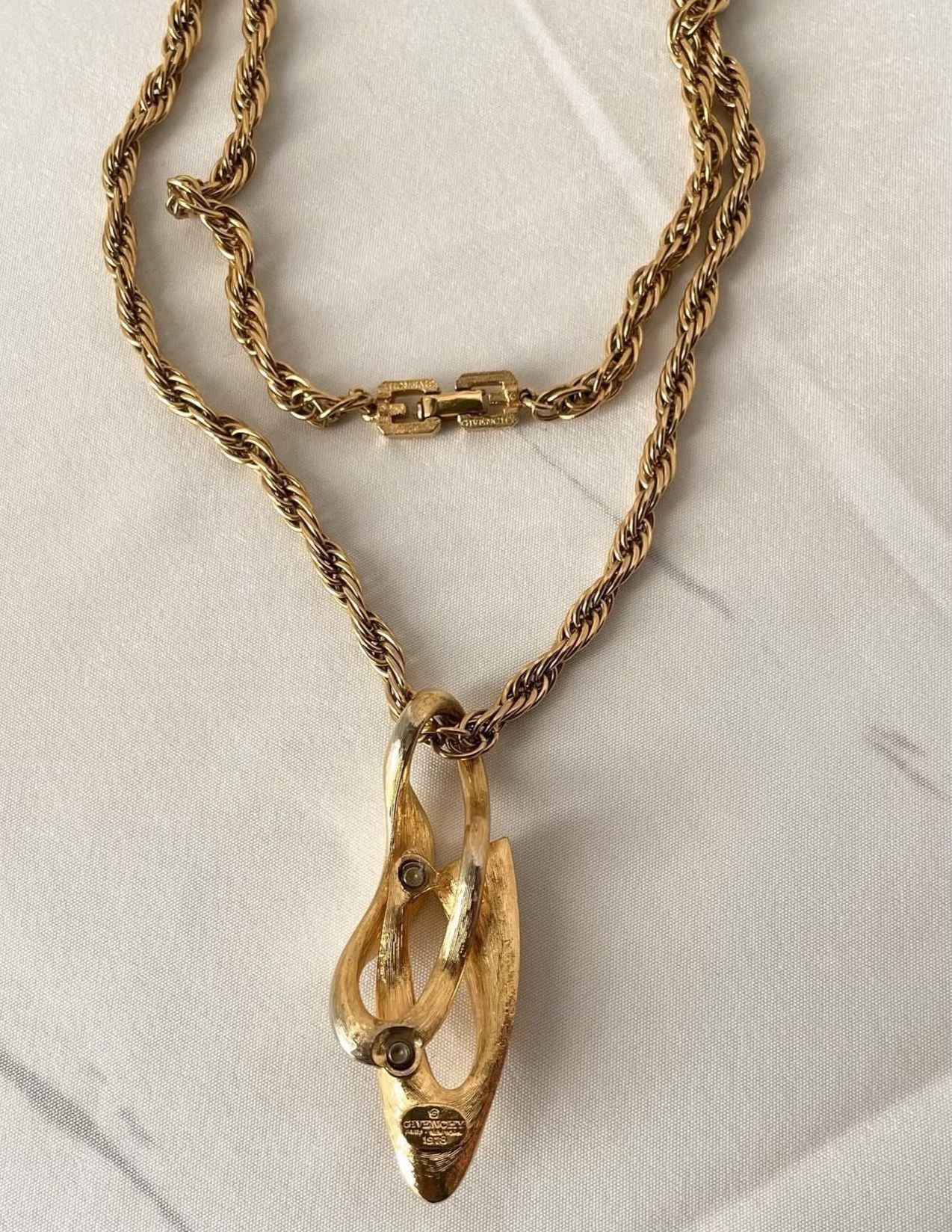 Vintage Vintage 1980s Givenchy Gold Plated Necklace Size ONE SIZE - 5 Thumbnail