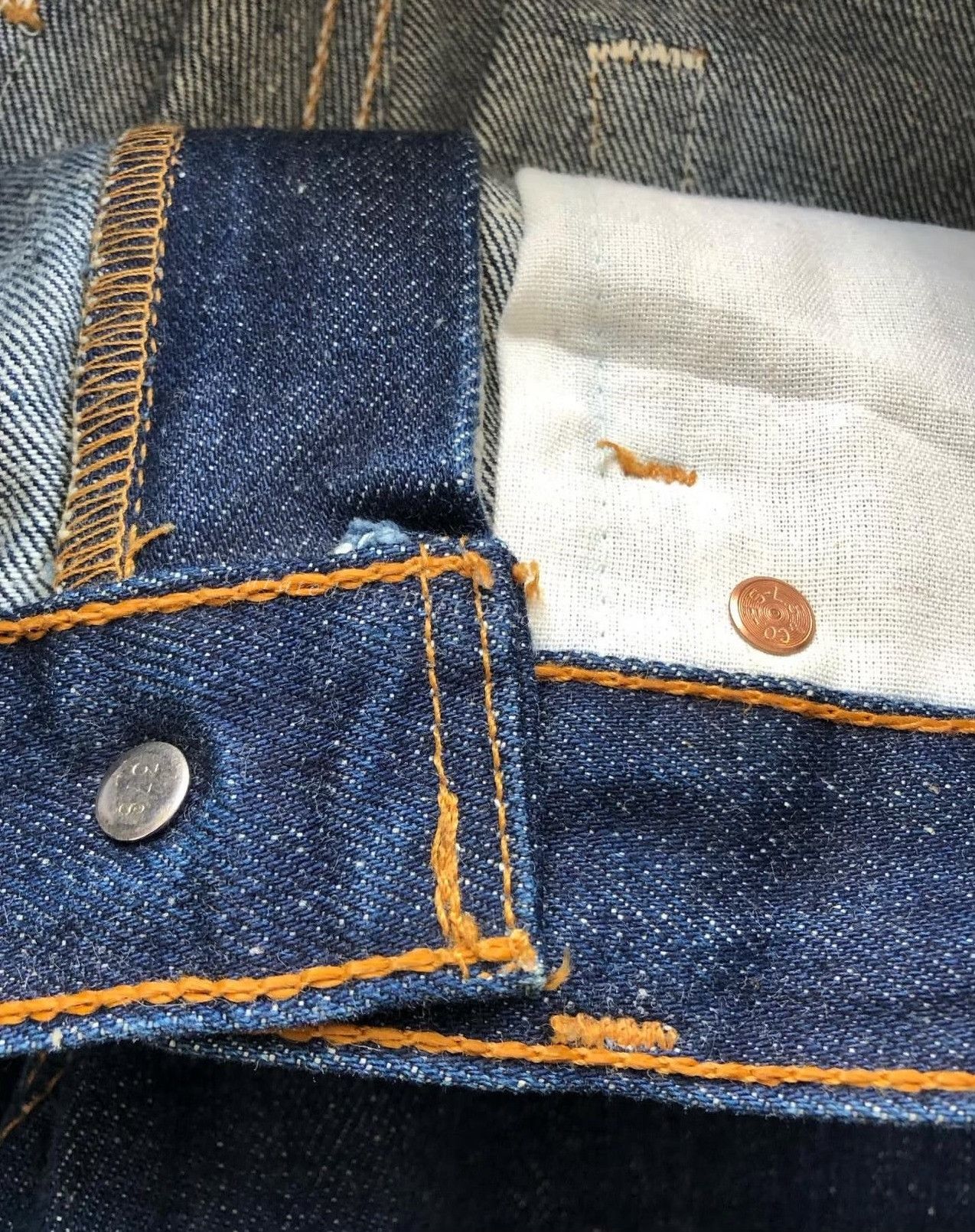 Vintage Vintage 1990s Levi's 517 Bootcut Jeans Size US 34 / EU 50 - 5 Thumbnail