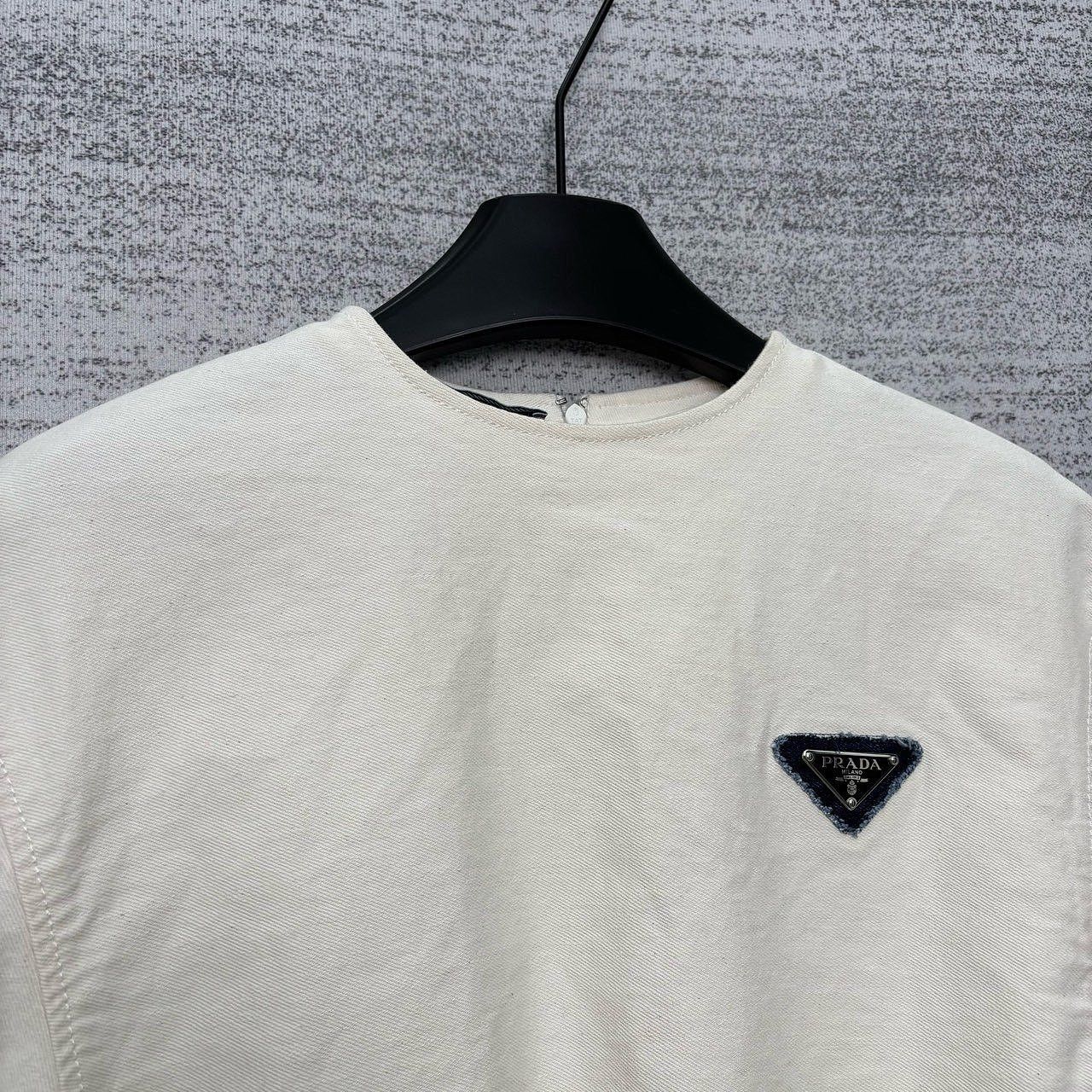Prada Prada Logo Patch Crop Top Size 36 Size XS / US 0-2 / IT 36-38 - 6 Thumbnail