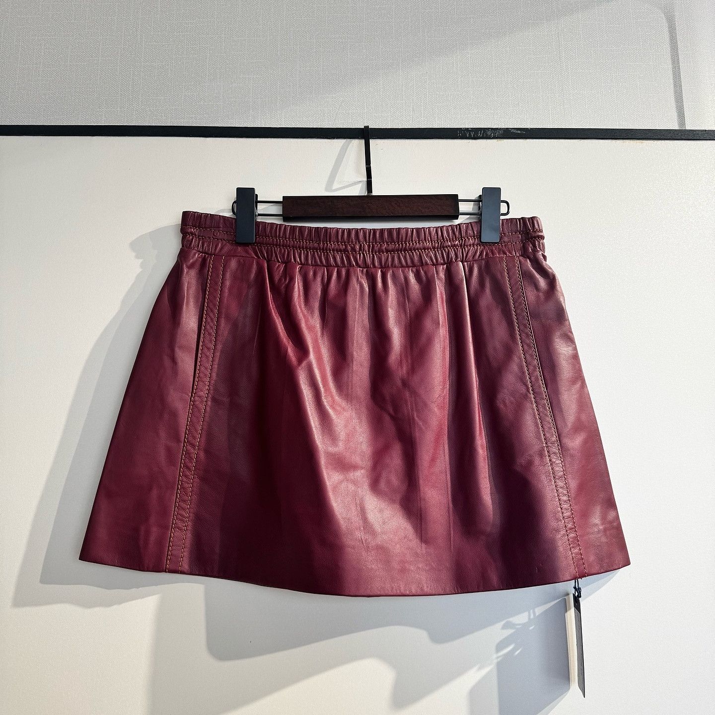 Prada Prada Leather Mini Skirt Size 42 Size 28" / US 6 / IT 42 - 2 Thumbnail