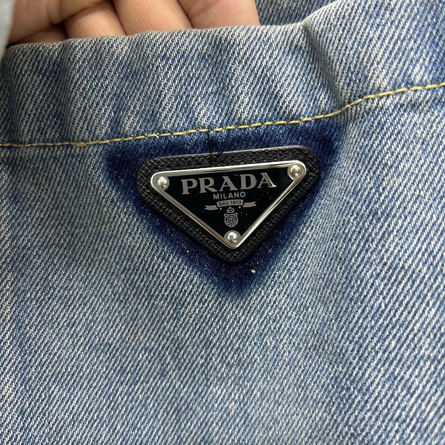 Prada Prada Logo Patch Denim Shirt Size S Size US S / EU 44-46 / 1 - 7 Thumbnail