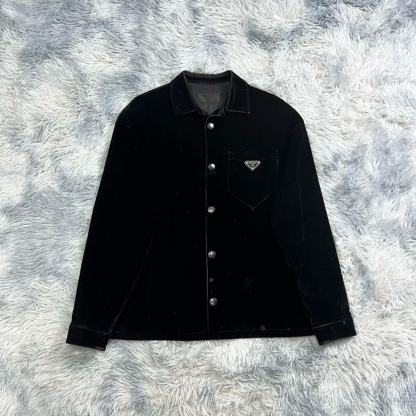 Prada Prada Metal Triangle Logo Shirt Black Size L Size US L / EU 52-54 / 3 - 8 Thumbnail
