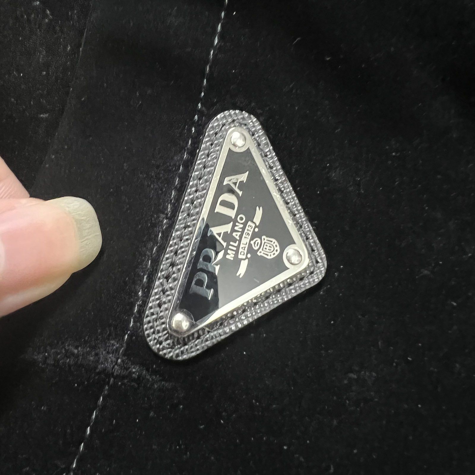 Prada Prada Metal Triangle Logo Shirt Black Size L Size US L / EU 52-54 / 3 - 5 Thumbnail