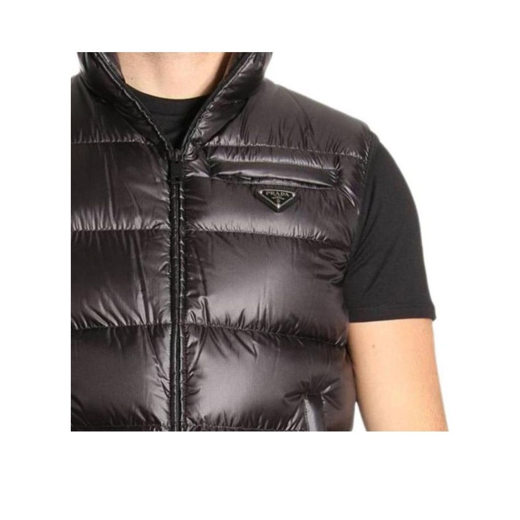 Prada Prada Logo Plaque Down Vest Size 50 Size US M / EU 48-50 / 2 - 14 Thumbnail