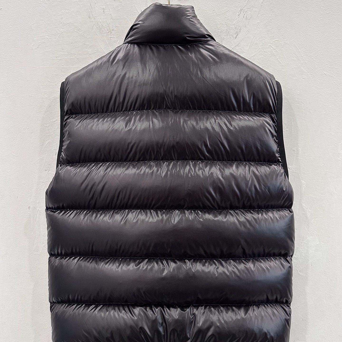 Prada Prada Logo Plaque Down Vest Size 50 Size US M / EU 48-50 / 2 - 2 Thumbnail