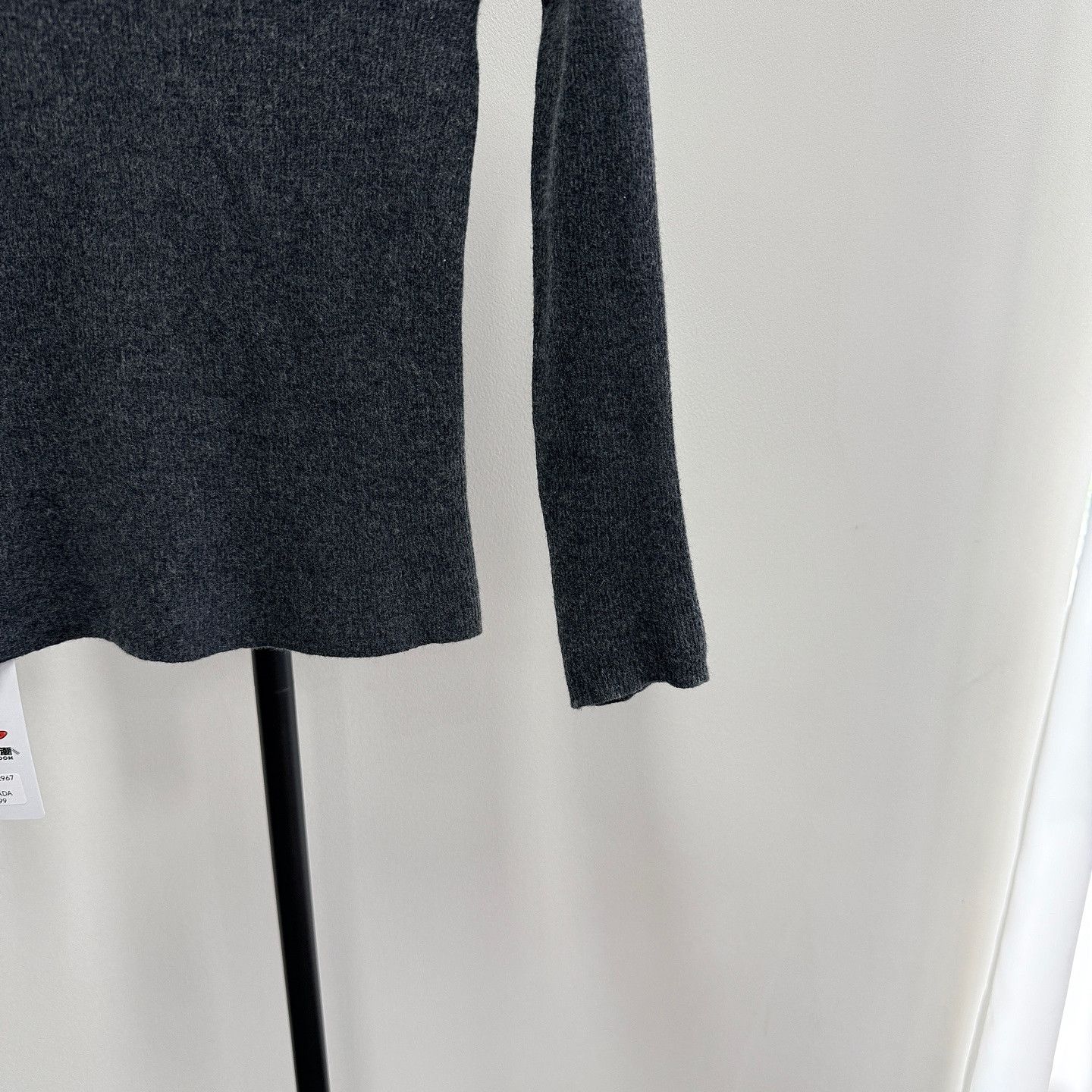 Prada Prada Logo Turtleneck Sweater Size 40 Size S / US 4 / IT 40 - 8 Thumbnail