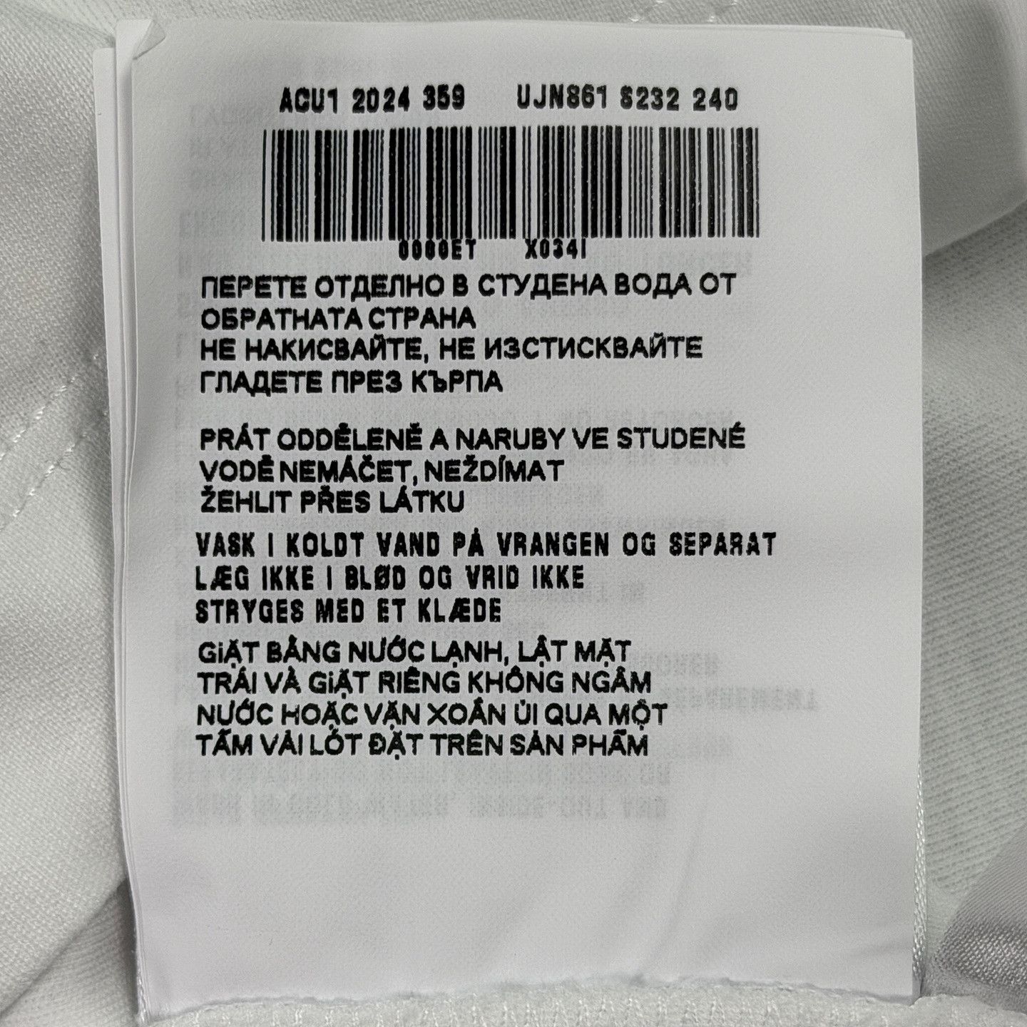 Prada Prada Triangle Logo T-Shirt Size L Size US L / EU 52-54 / 3 - 8 Thumbnail