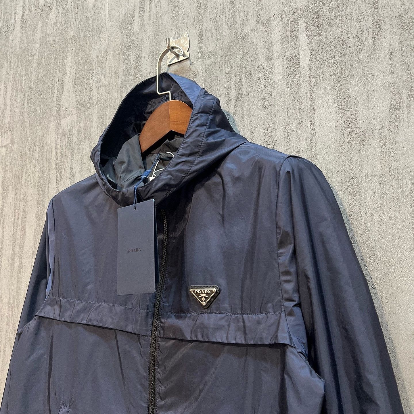Prada Prada Logo Hooded Nylon Jacket Size 46 Size US S / EU 44-46 / 1 - 6 Thumbnail
