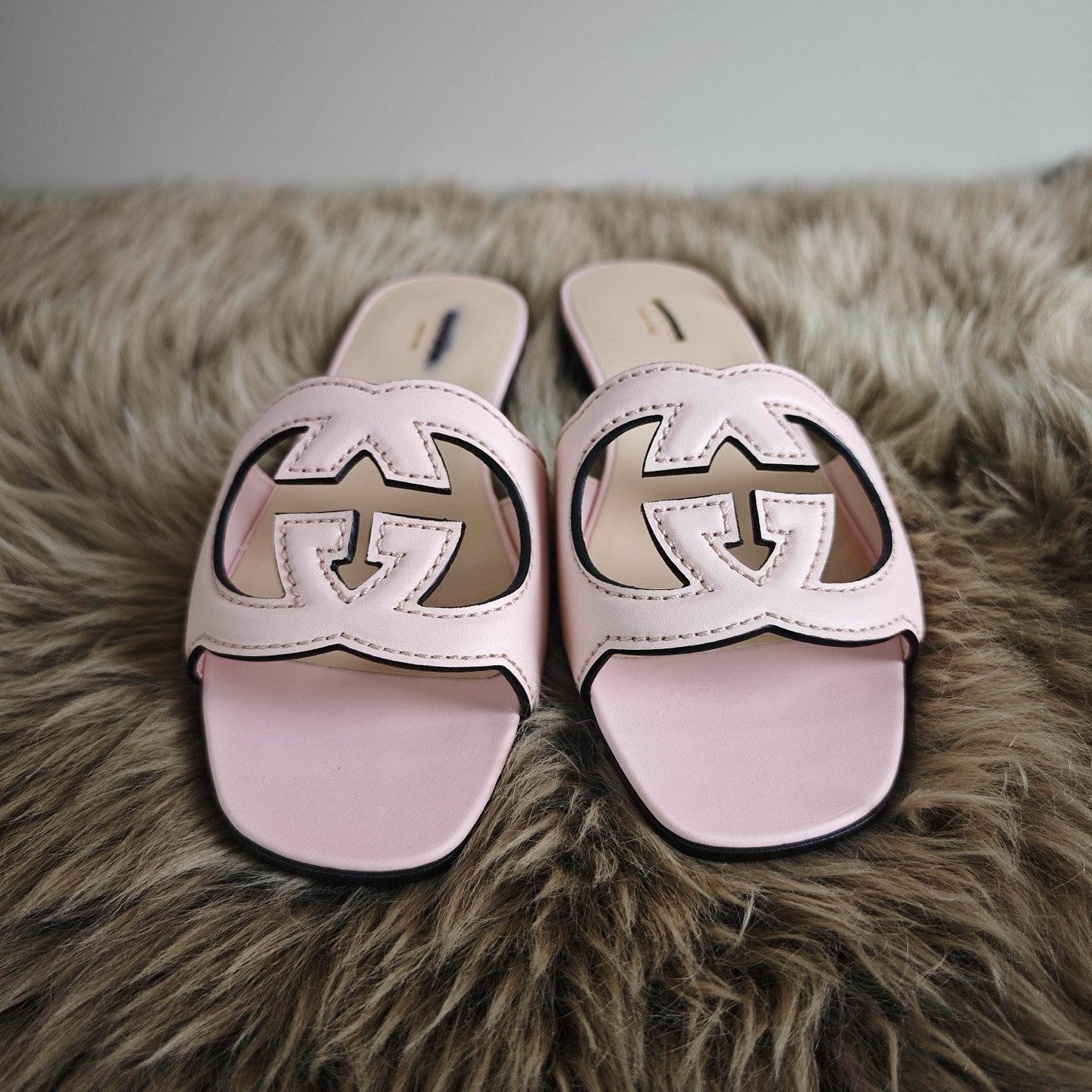 Gucci Gucci Pink Interlocking G Leather Sandals Size 37.5 Size US 7.5 / IT 37.5 - 2 Thumbnail