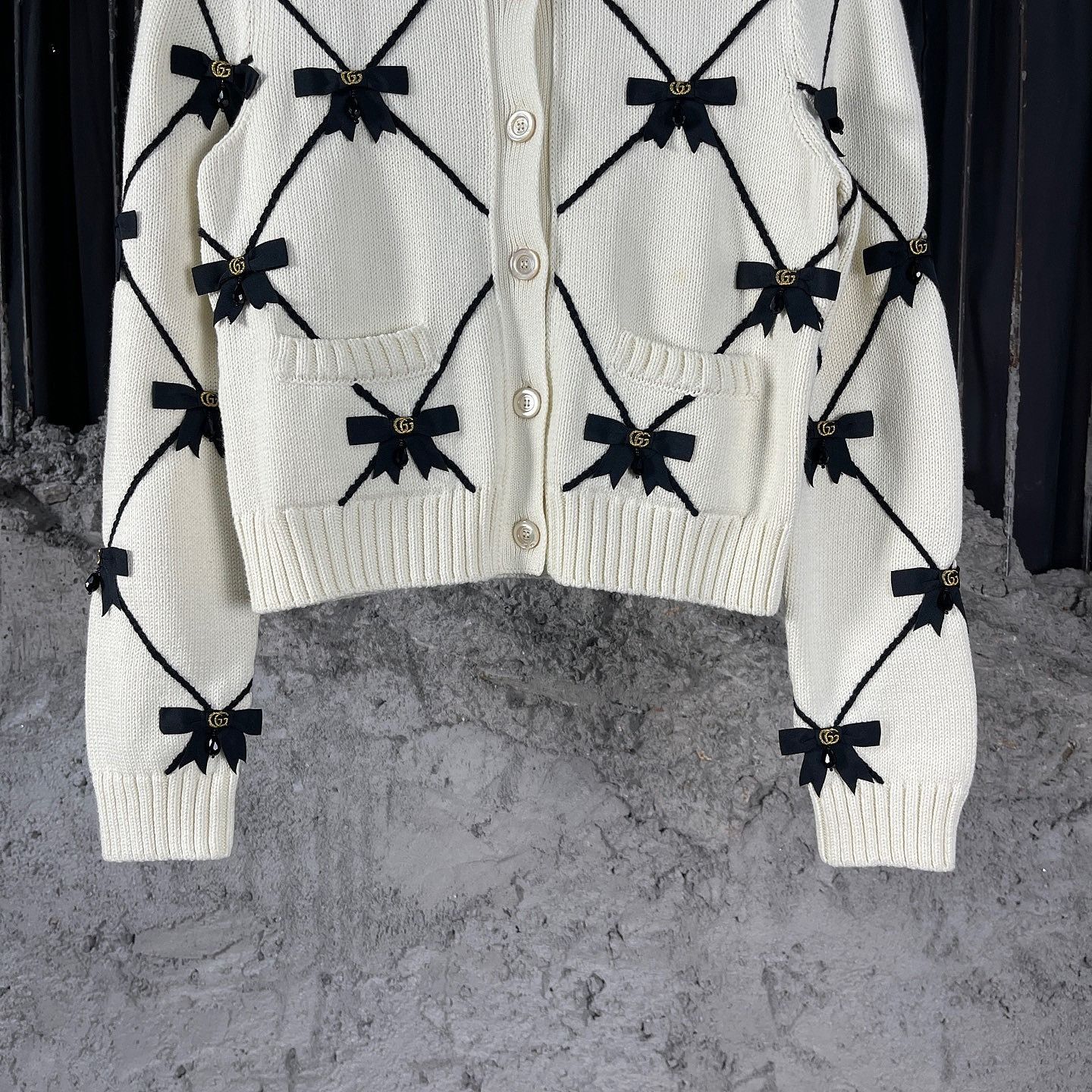 Gucci Gucci Bow Diamond Cardigan Size XXS Size XXS / US 00 / IT 34 - 6 Thumbnail
