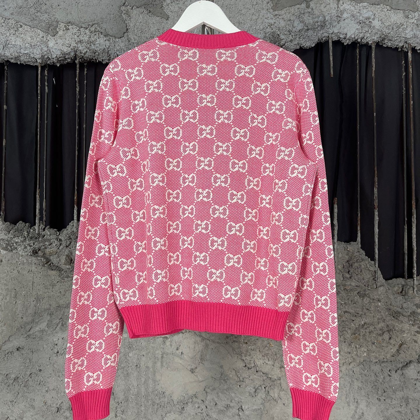 Gucci Gucci GG Logo Cardigan XS Size XS / US 0-2 / IT 36-38 - 2 Thumbnail