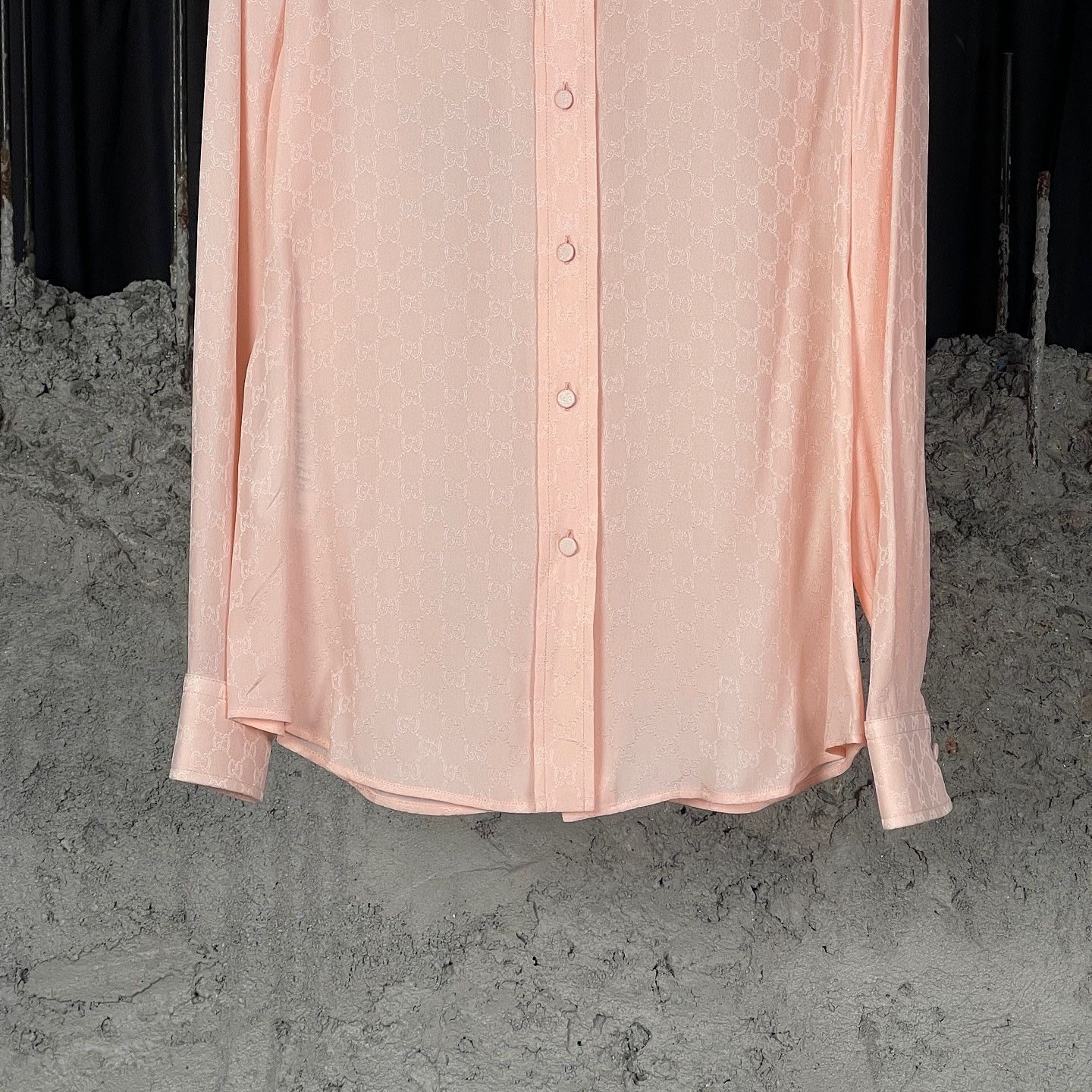 Gucci Gucci GG Monogram Silk Button Up Shirt Size 38 Size XS / US 0-2 / IT 36-38 - 6 Thumbnail