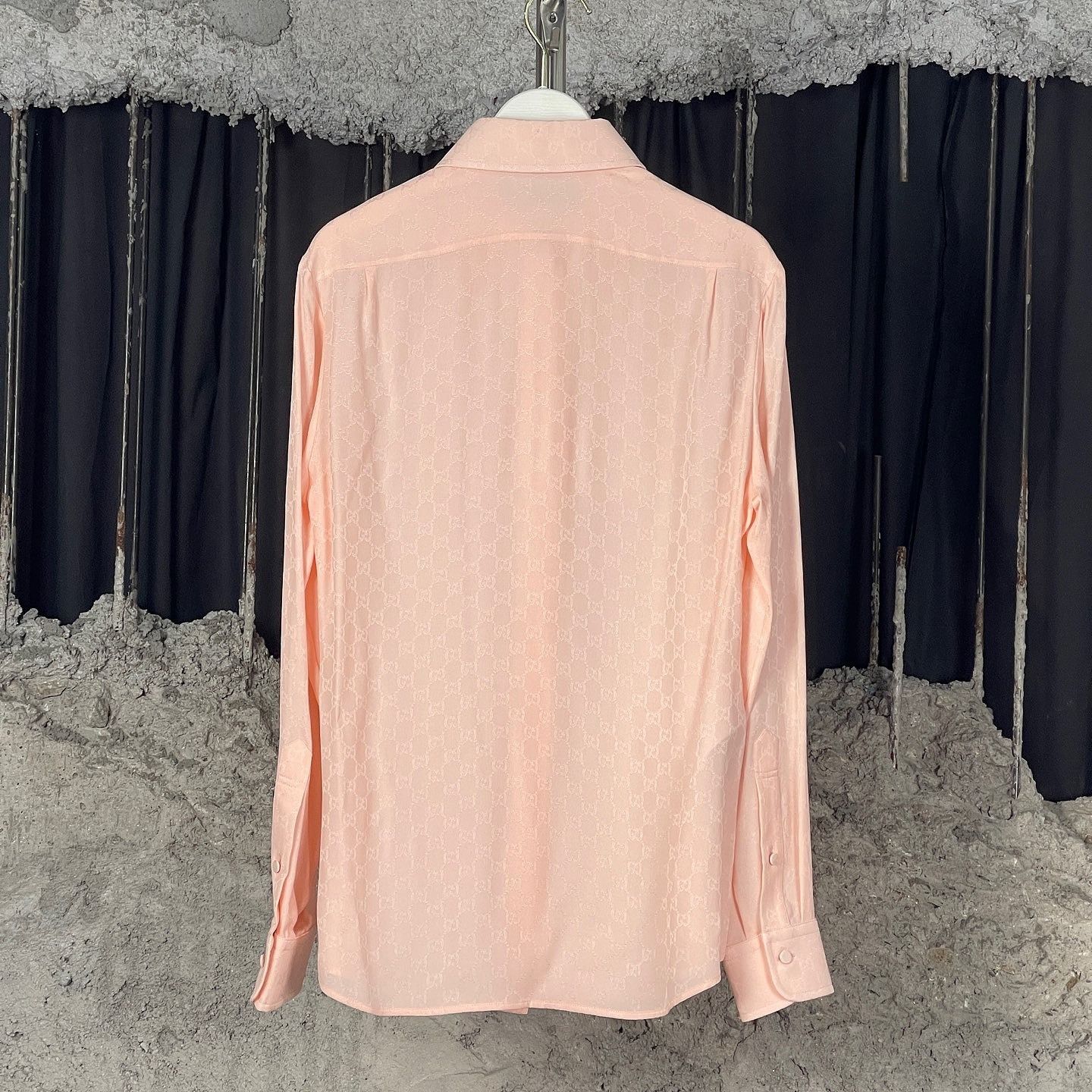 Gucci Gucci GG Monogram Silk Button Up Shirt Size 38 Size XS / US 0-2 / IT 36-38 - 2 Thumbnail