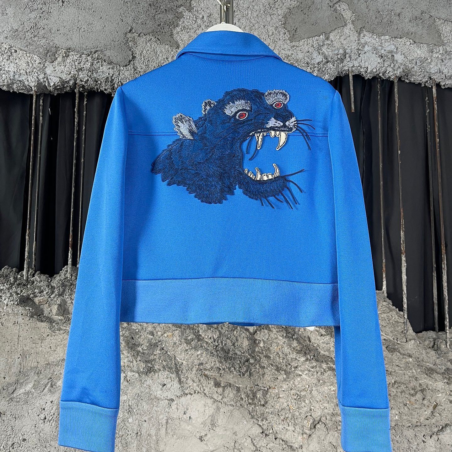 Gucci Gucci Tiger Embroidered Jersey Jacket Size XXS Size XXS / US 00 / IT 34 - 2 Thumbnail