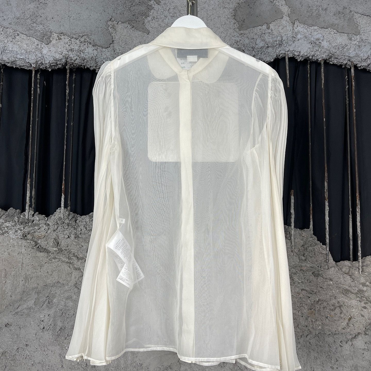 Gucci Gucci Pleated Sheer Blouse Size 36 Size XS / US 0-2 / IT 36-38 - 2 Thumbnail