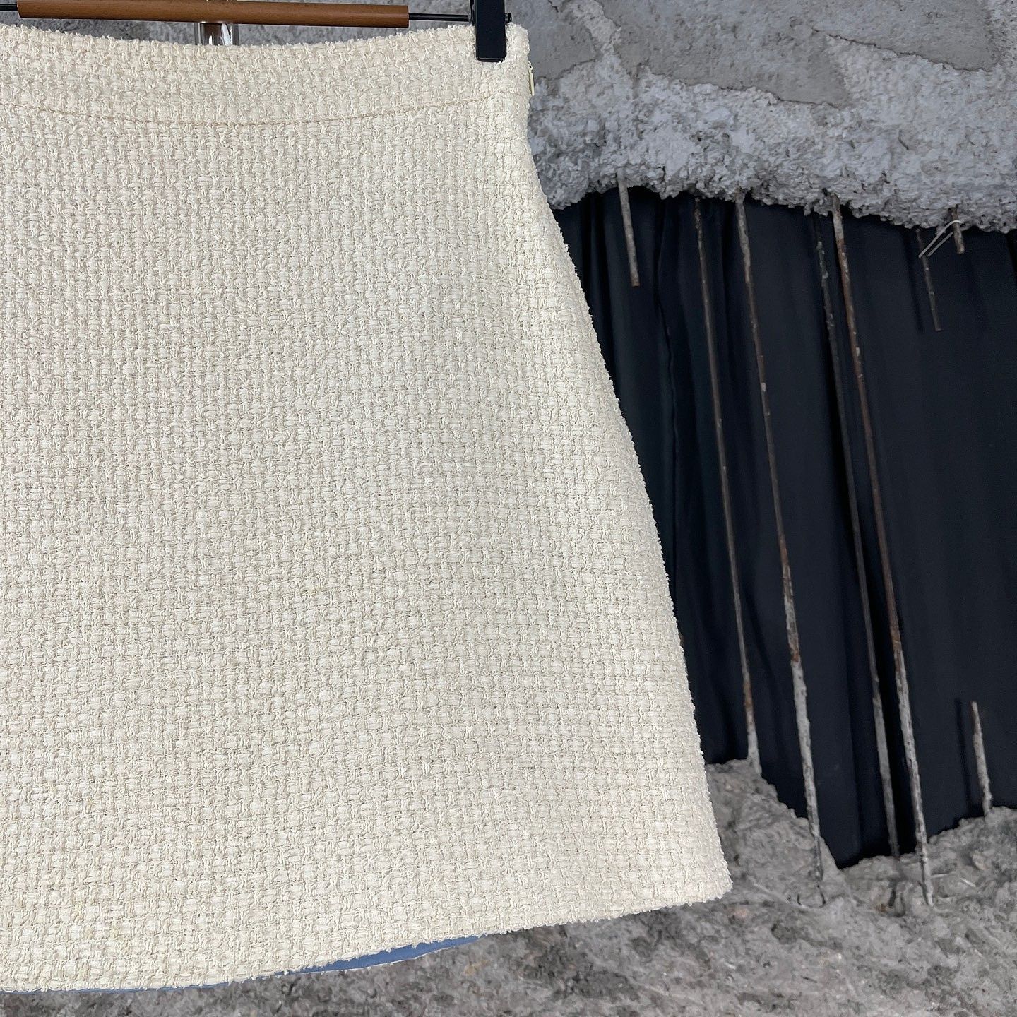 Gucci Gucci Textured Knit Mini Skirt Size 40 Size 27" / US 4 / IT 40 - 5 Thumbnail