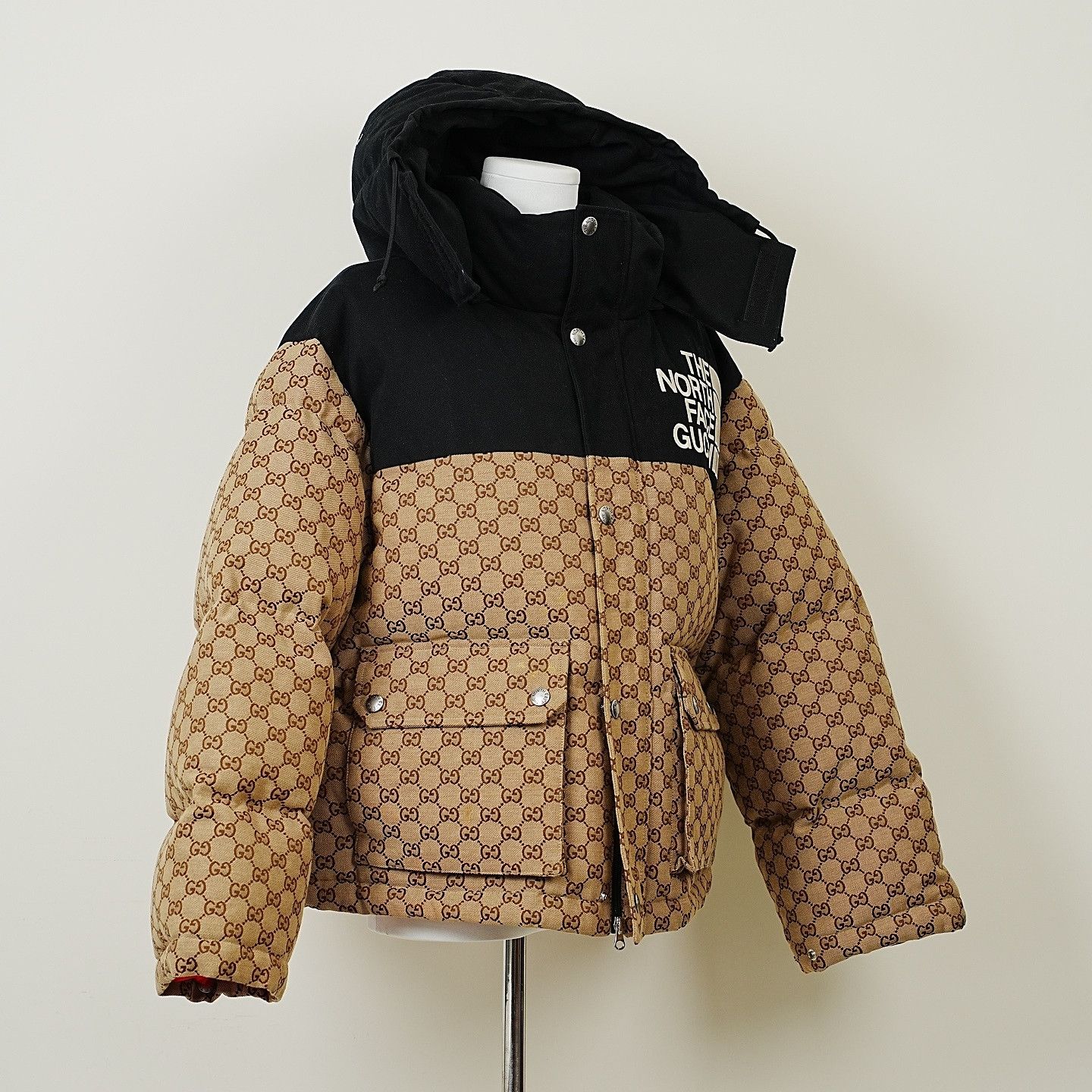 Gucci × The North Face Gucci x The North Face GG Logo Puffer Jacket Size M Size US M / EU 48-50 / 2 - 7 Thumbnail