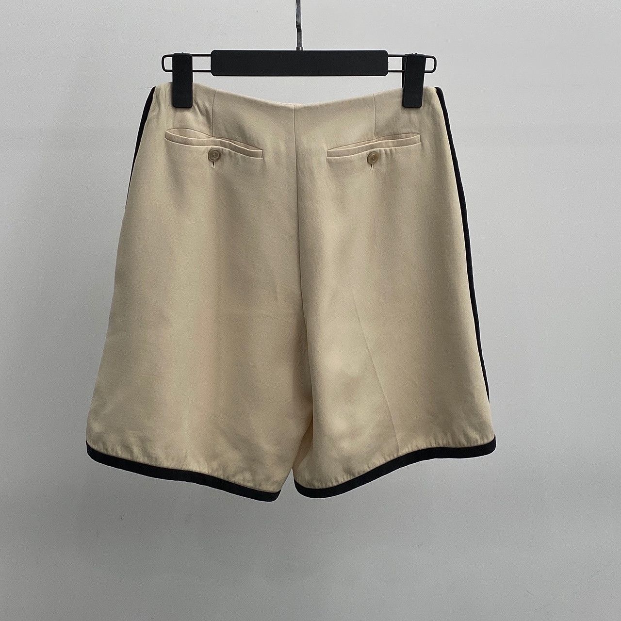 Gucci Gucci Wool Silk Shorts Size 36 Size 25" / US 0 / IT 36 - 2 Thumbnail