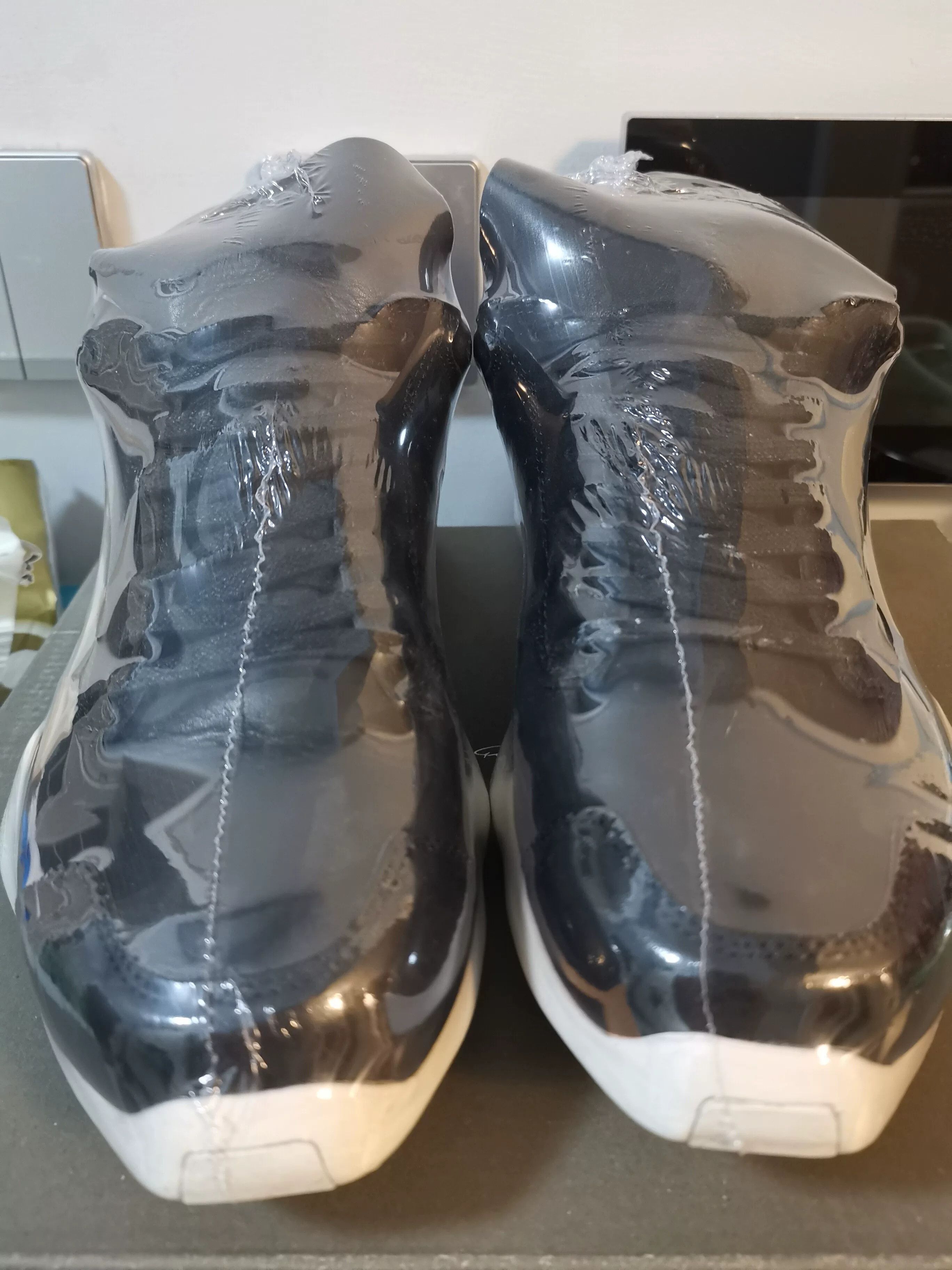 Rick Owens Adidas x Rick Owens Runner Men's Shoes Size US 7 / EU 40 - 3 Thumbnail