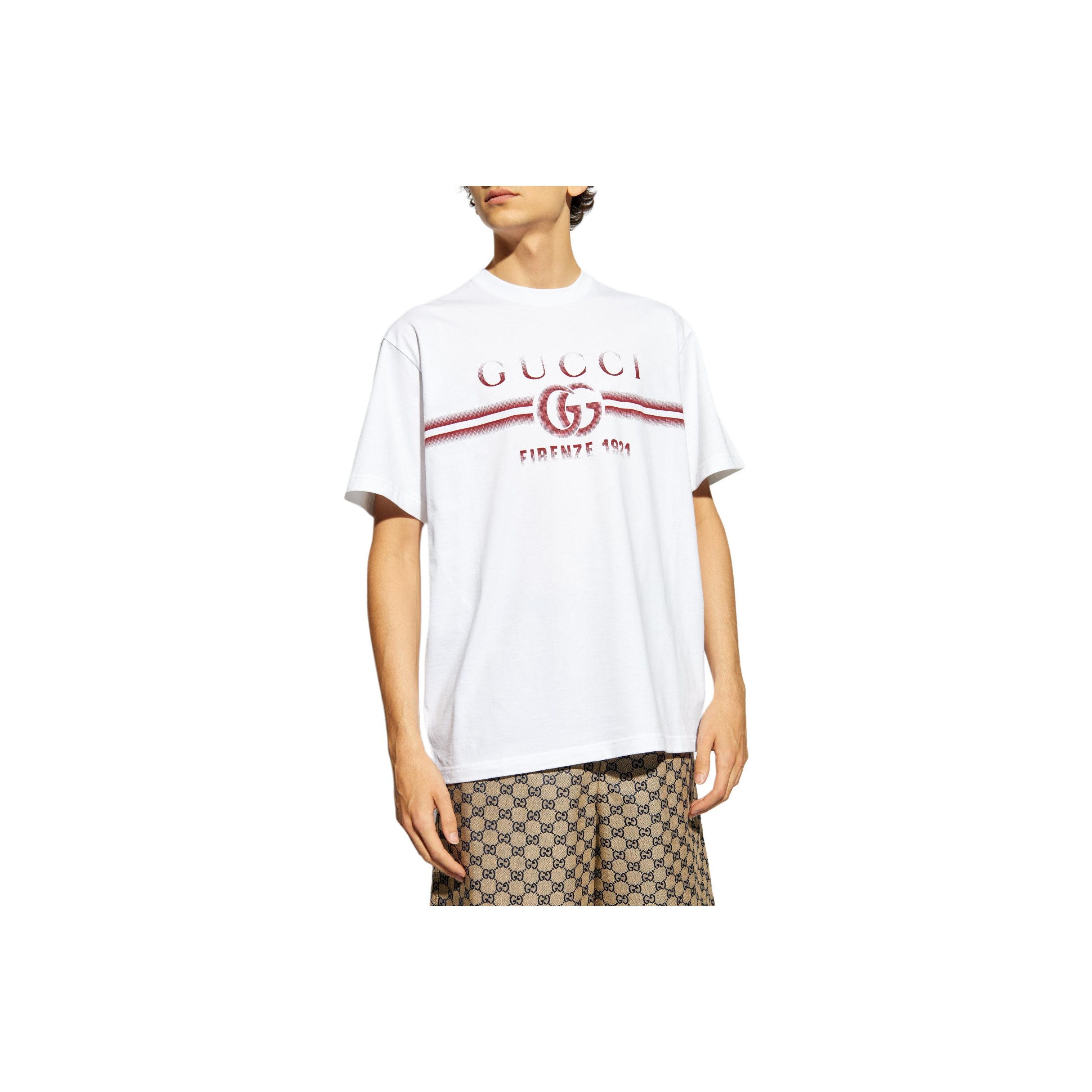 Gucci Gucci Logo T-Shirt Size L Size US L / EU 52-54 / 3 - 8 Thumbnail