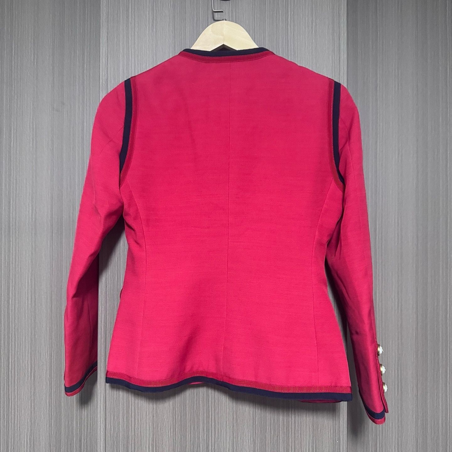 Gucci Gucci Wool Silk Round Neck Jacket Size 36 Size XS / US 0-2 / IT 36-38 - 2 Thumbnail