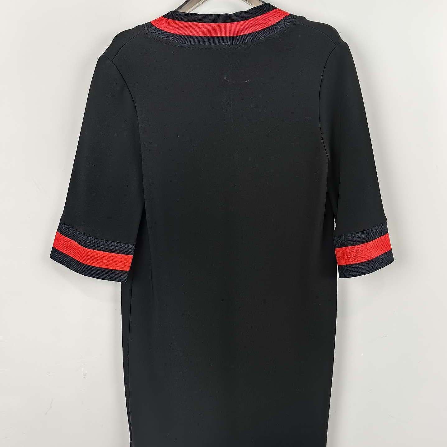 Gucci Gucci V-Neck Stripe Trim Dress Size 42 Size M / US 6-8 / IT 42-44 - 2 Thumbnail
