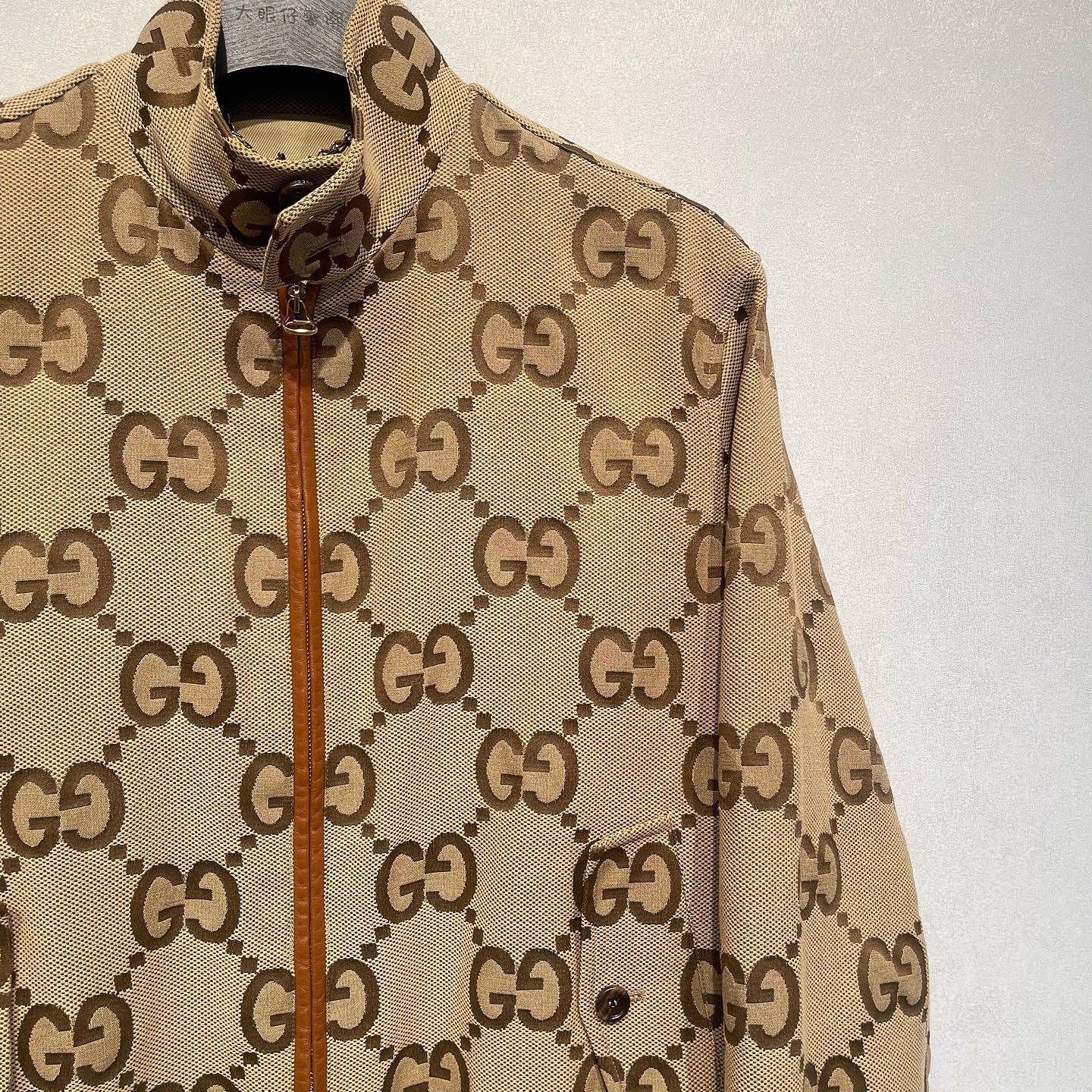 Gucci Gucci GG Logo Canvas Bomber Jacket Size S Size US S / EU 44-46 / 1 - 7 Thumbnail