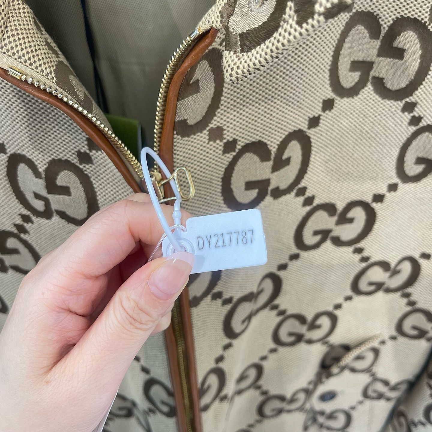 Gucci Gucci GG Logo Canvas Bomber Jacket Size S Size US S / EU 44-46 / 1 - 6 Thumbnail