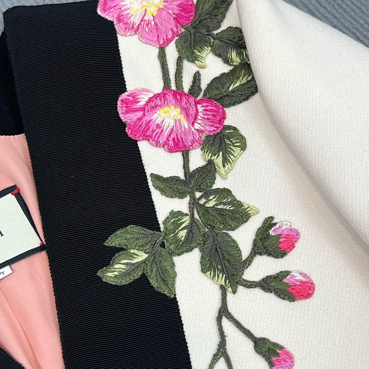 Gucci Gucci Floral Embroidered Coat Size 38 Size XS / US 0-2 / IT 36-38 - 5 Thumbnail