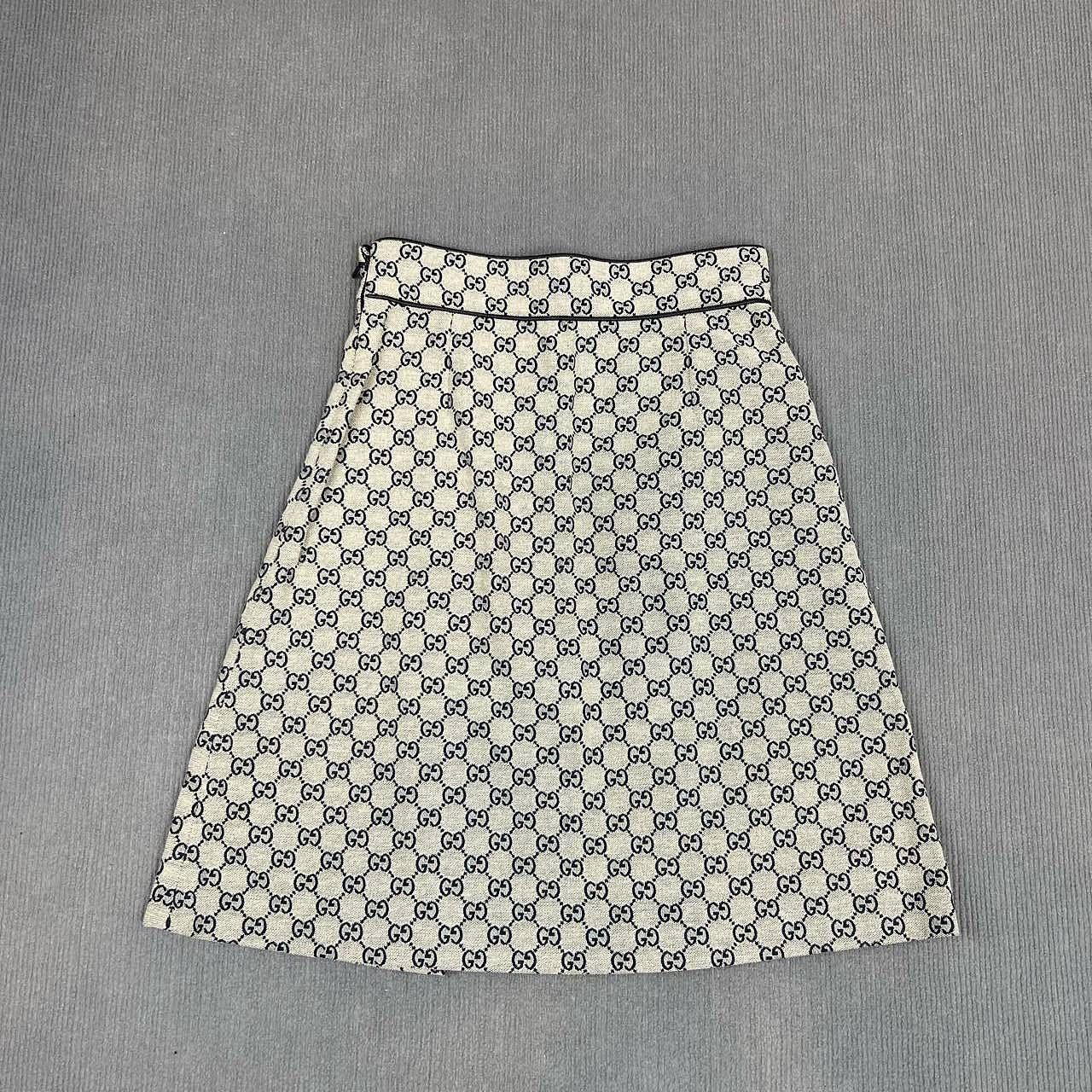Gucci Gucci GG Logo Print A-Line Skirt Size 38 Size 26" / US 2 / IT 38 - 2 Thumbnail