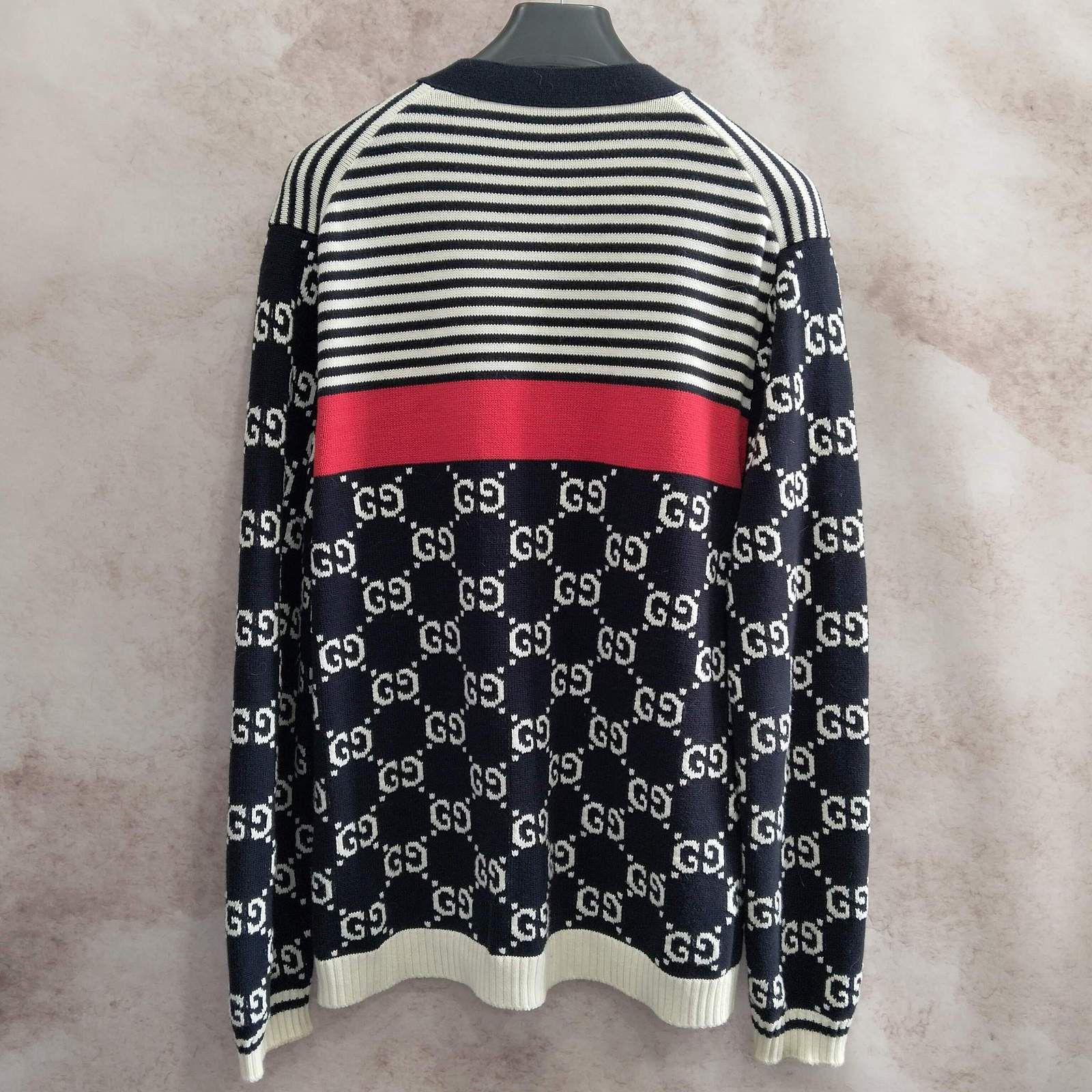 Gucci Gucci GG Logo Cardigan Size L Size US L / EU 52-54 / 3 - 2 Thumbnail