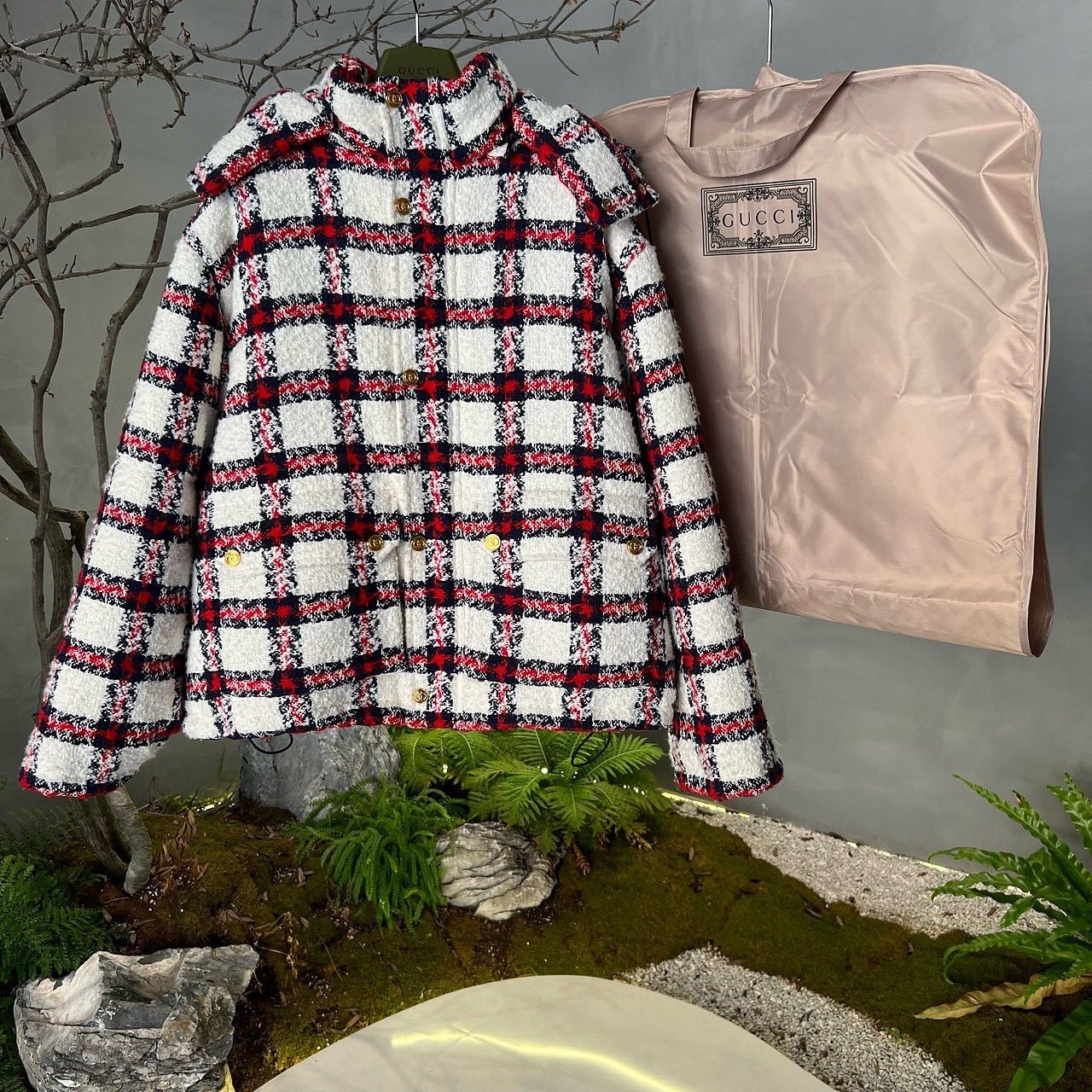 Gucci Gucci Plaid Tweed Padded Jacket Size 42 Size M / US 6-8 / IT 42-44 - 7 Thumbnail