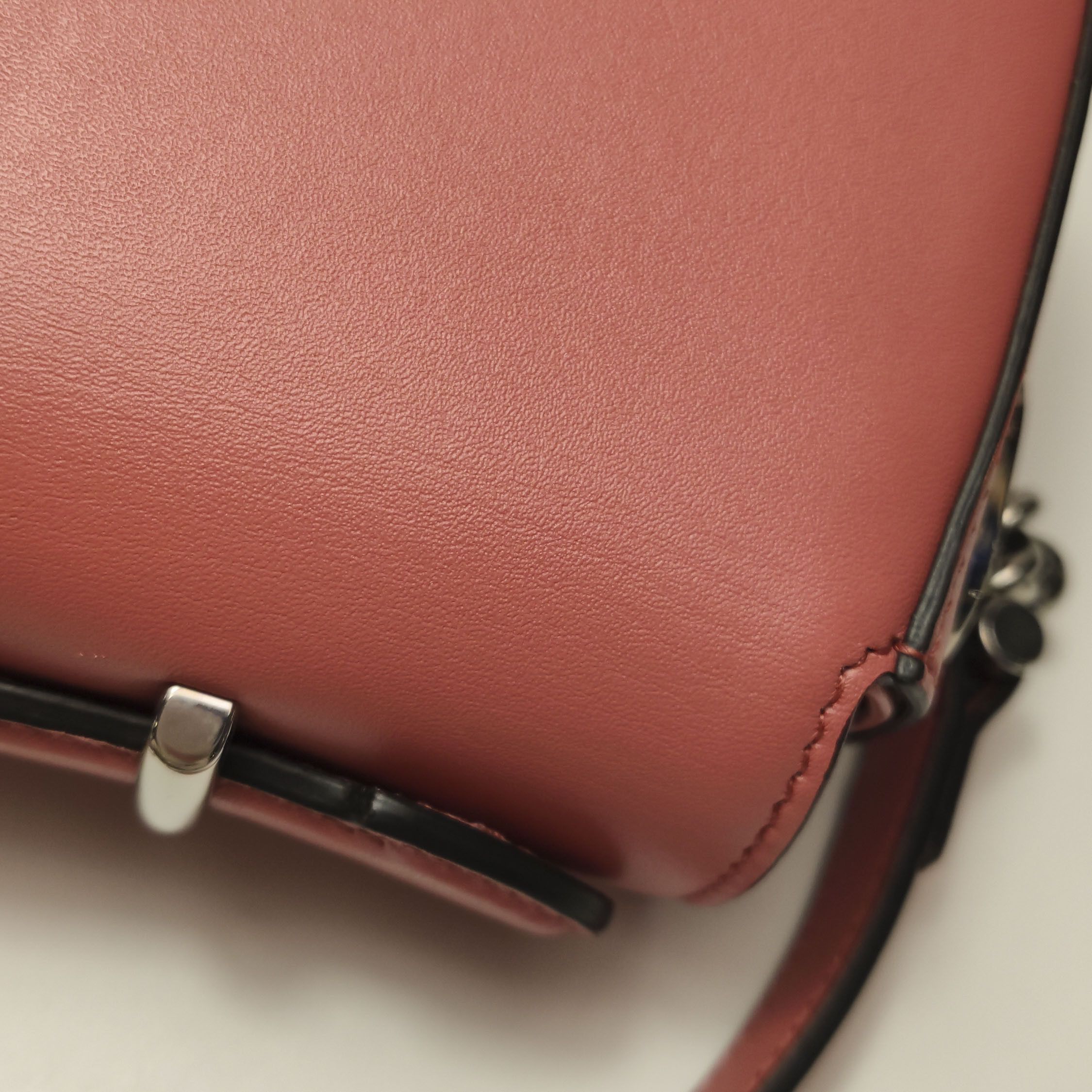 Gucci Gucci Women os Crossbody Bags Size ONE SIZE - 21 Thumbnail