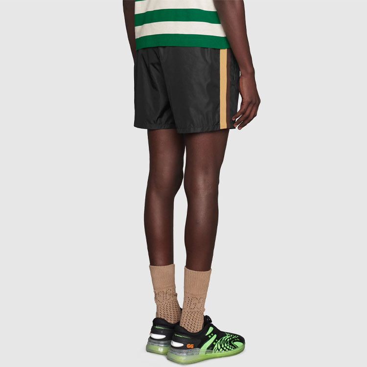 Gucci Gucci Logo Patch Nylon Shorts Size 44 Size US 28 / EU 44 - 6 Thumbnail