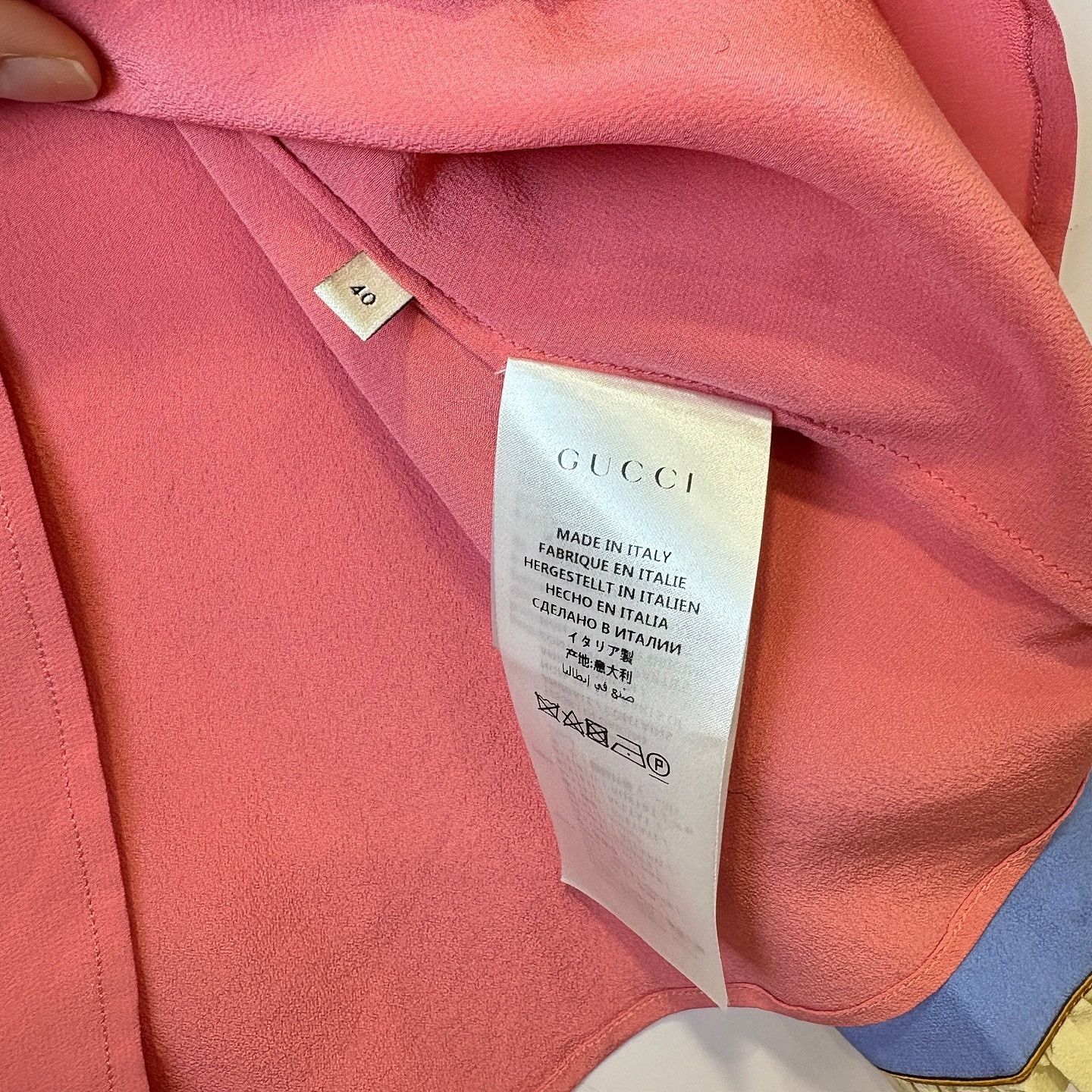 Gucci Gucci Ruffle Collar Button Up Blouse Size 40 Size S / US 4 / IT 40 - 4 Thumbnail