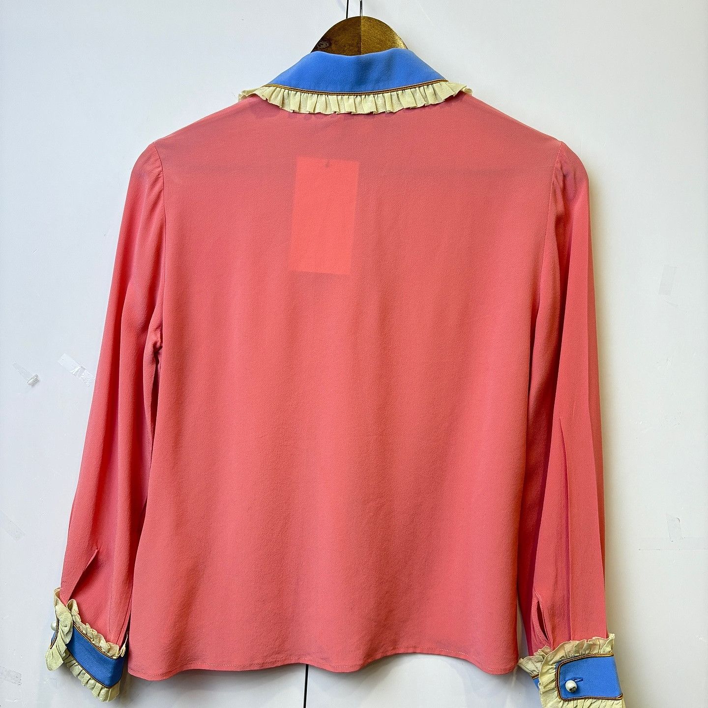 Gucci Gucci Ruffle Collar Button Up Blouse Size 40 Size S / US 4 / IT 40 - 2 Thumbnail
