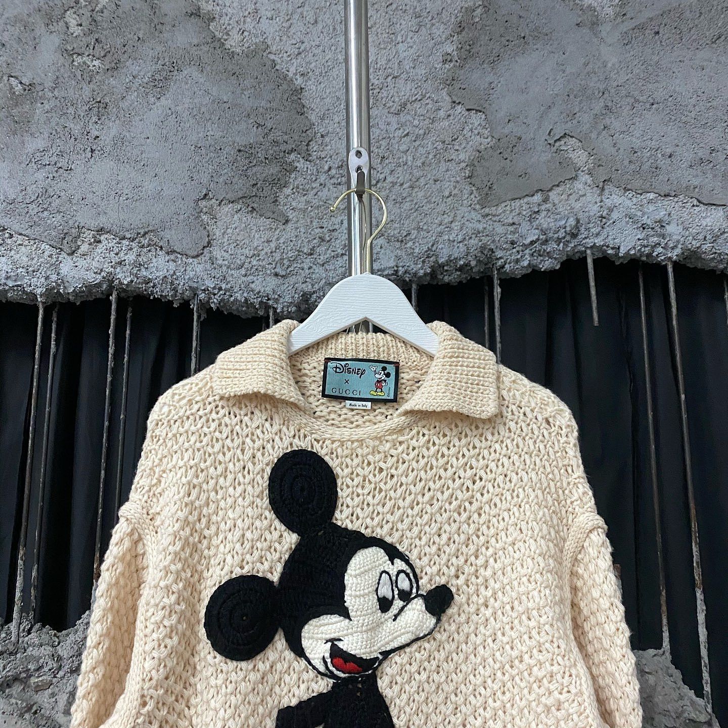 Gucci Gucci x Disney Mickey Mouse Knit Sweater Size XS Size XS / US 0-2 / IT 36-38 - 5 Thumbnail