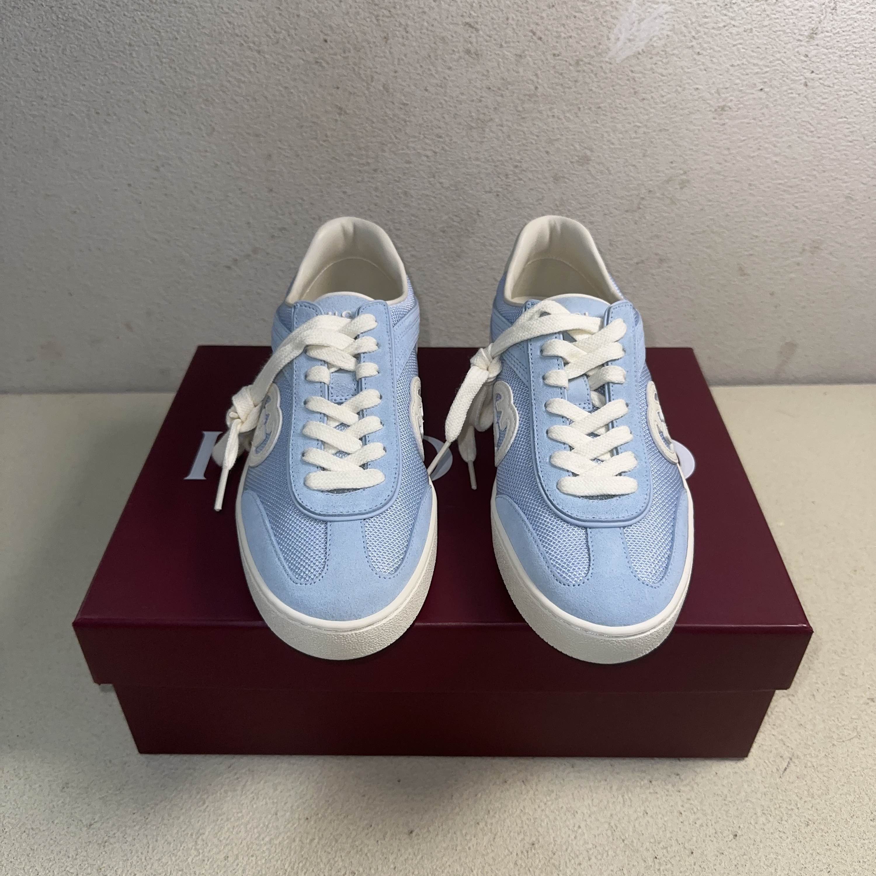 Gucci Gucci Blue Suede Low-Top Sneakers Size 37 Size US 7 / IT 37 - 2 Thumbnail
