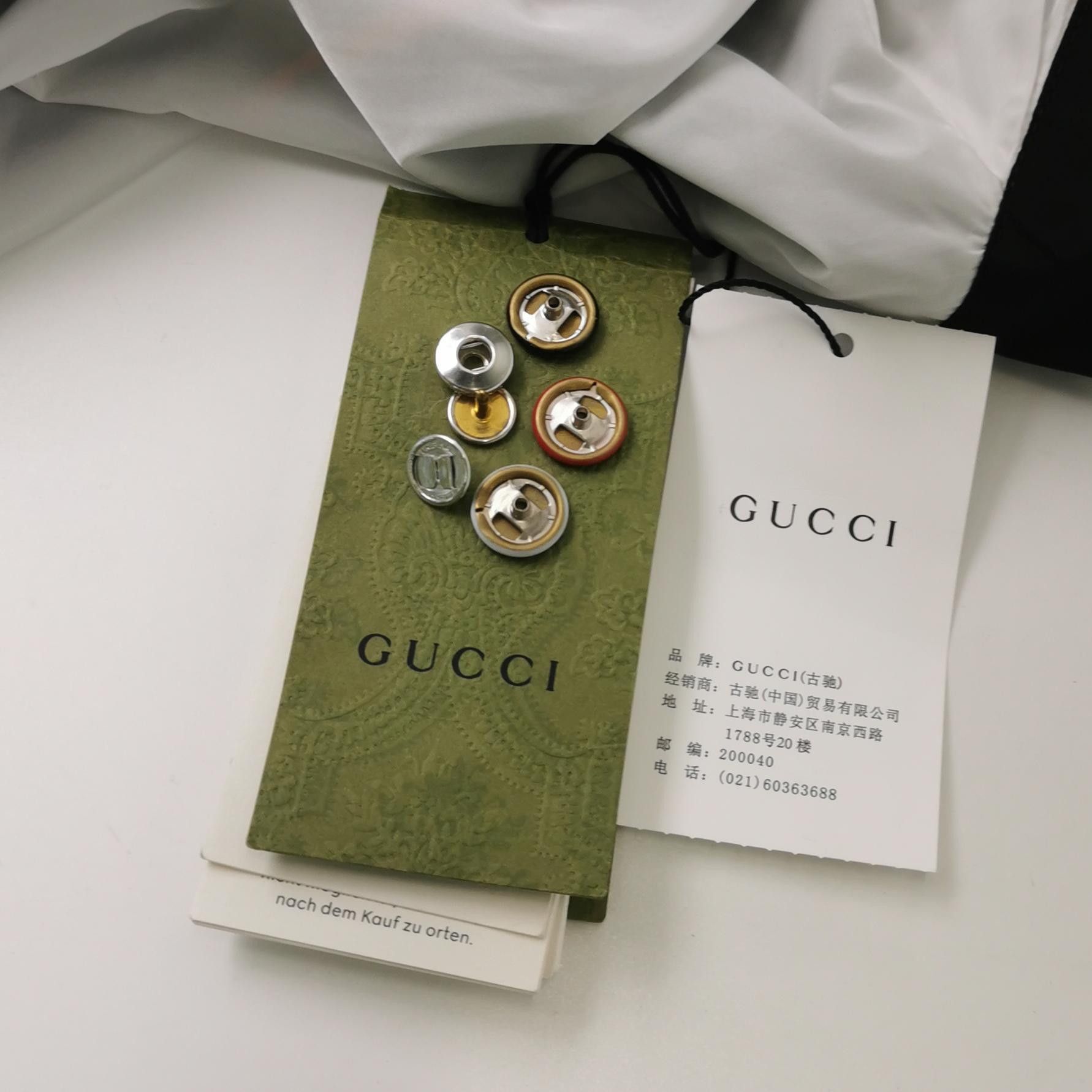 Gucci Gucci Graphic Print Logo Jacket Size M Size US M / EU 48-50 / 2 - 4 Thumbnail