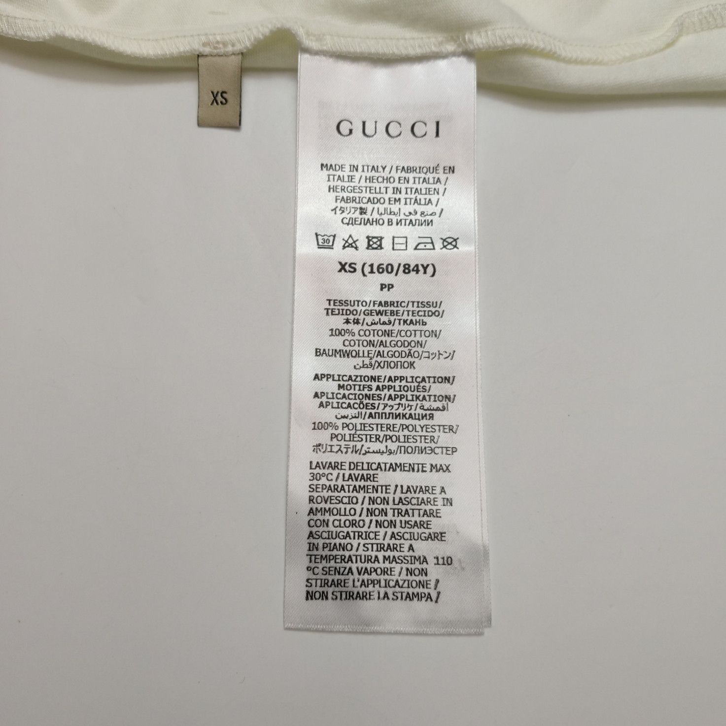 Gucci Gucci Strawberry Logo T-Shirt Size XS Size XS / US 0-2 / IT 36-38 - 7 Thumbnail