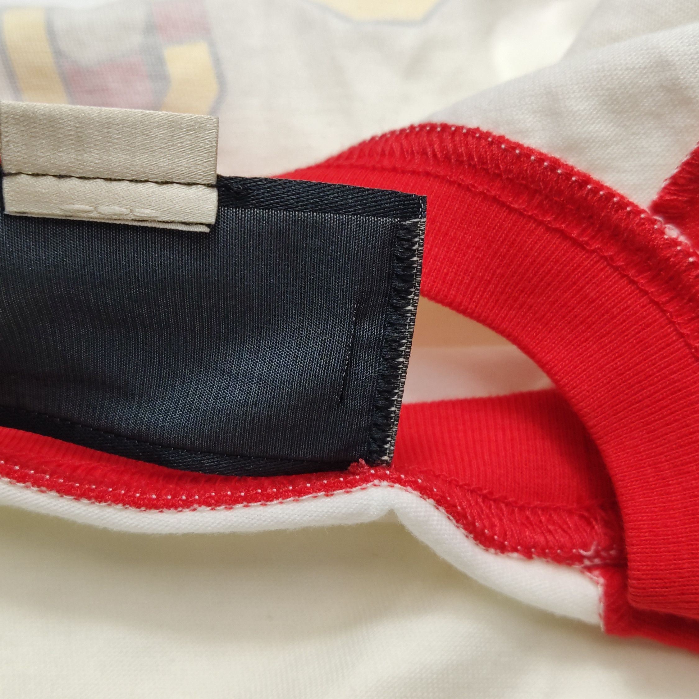 Gucci Gucci Strawberry Logo T-Shirt Size XS Size XS / US 0-2 / IT 36-38 - 9 Thumbnail